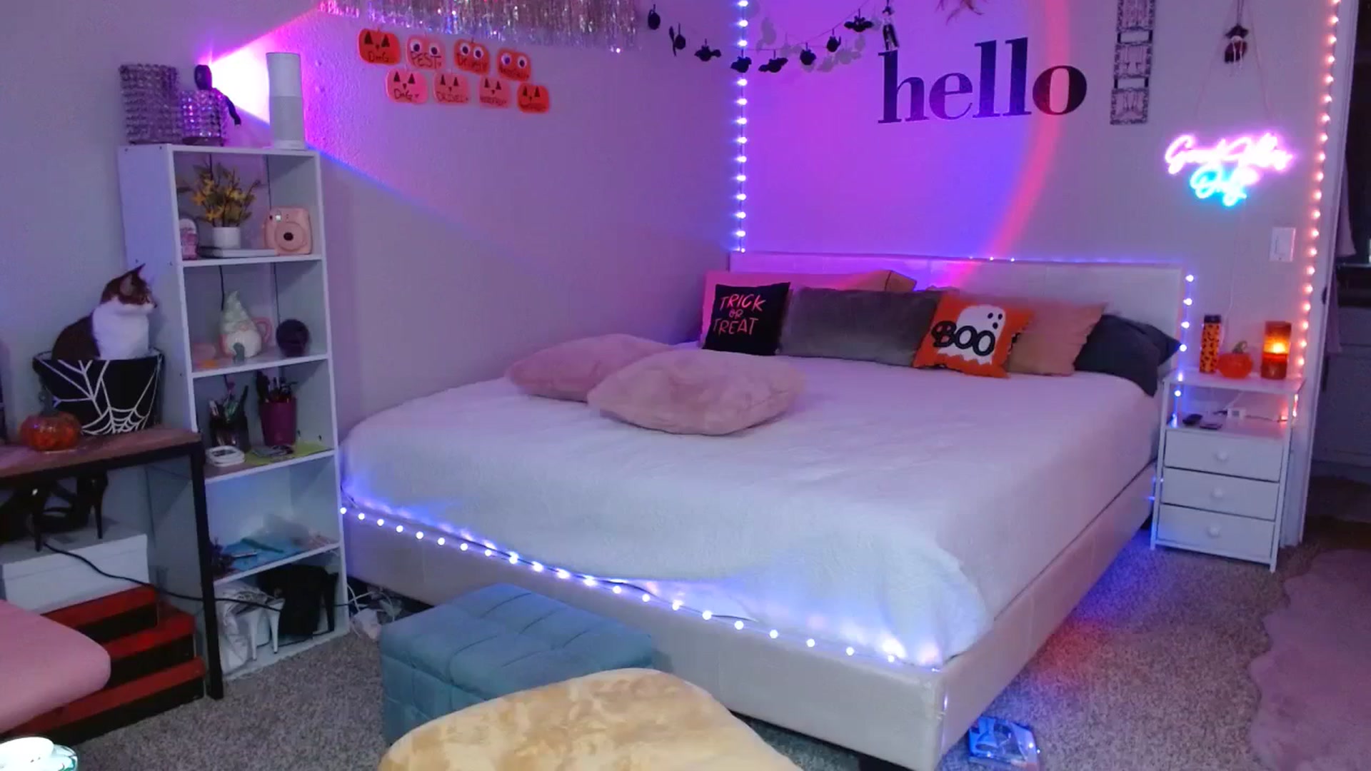 Gallery image thumbnail from AvaMonroe_'s myfreecams stream on, 10/03/2023, 06:30 image 3 of 20