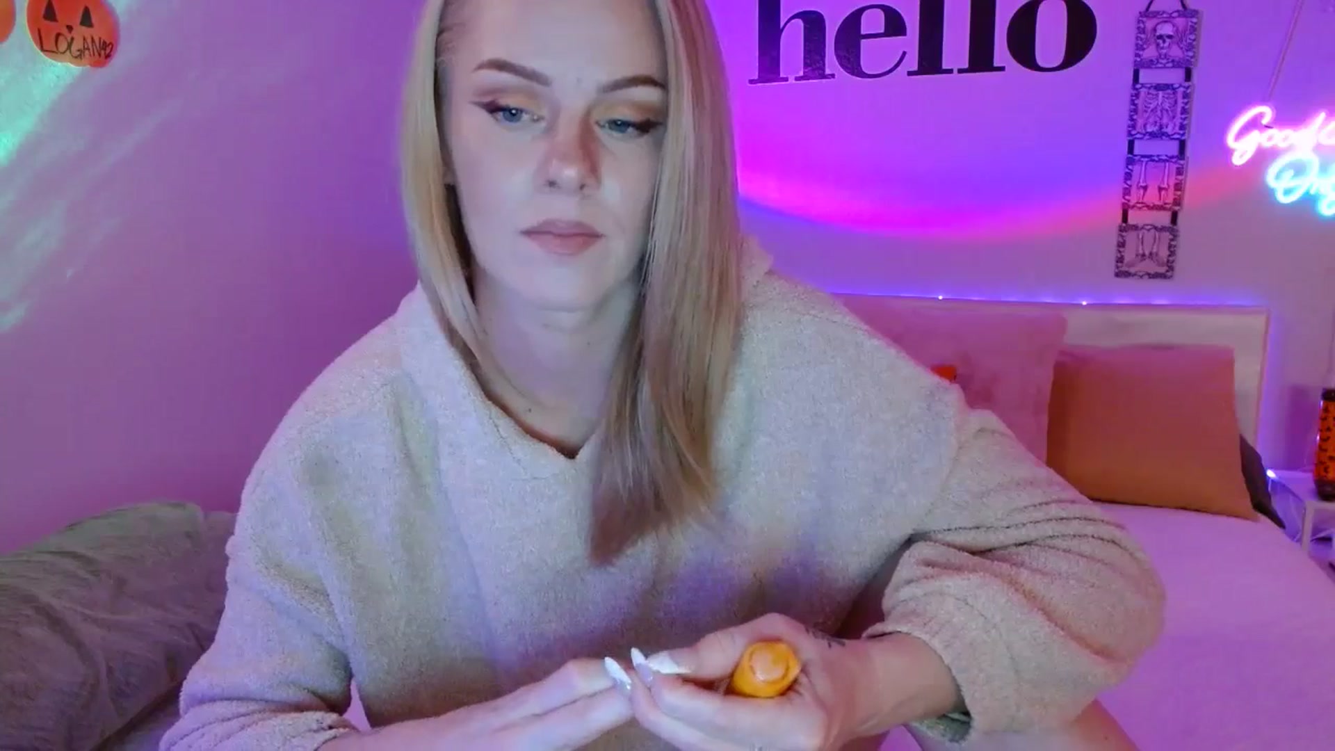 Gallery image thumbnail from AvaMonroe_'s myfreecams stream on, 10/04/2023, 08:05 image 15 of 20