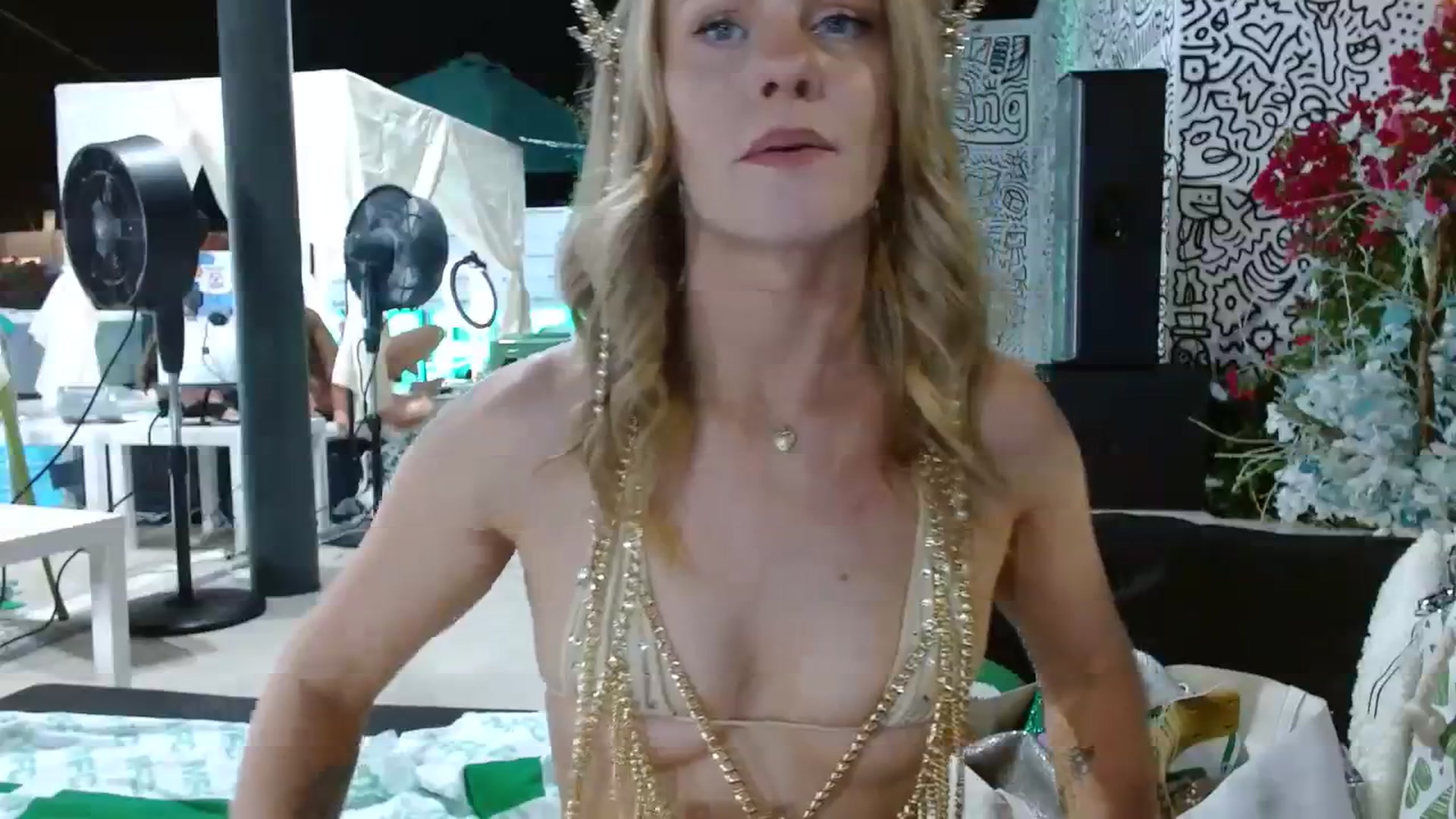 Gallery image thumbnail from AvaMonroe_'s myfreecams stream on, 10/10/2023, 06:53 image 8 of 20