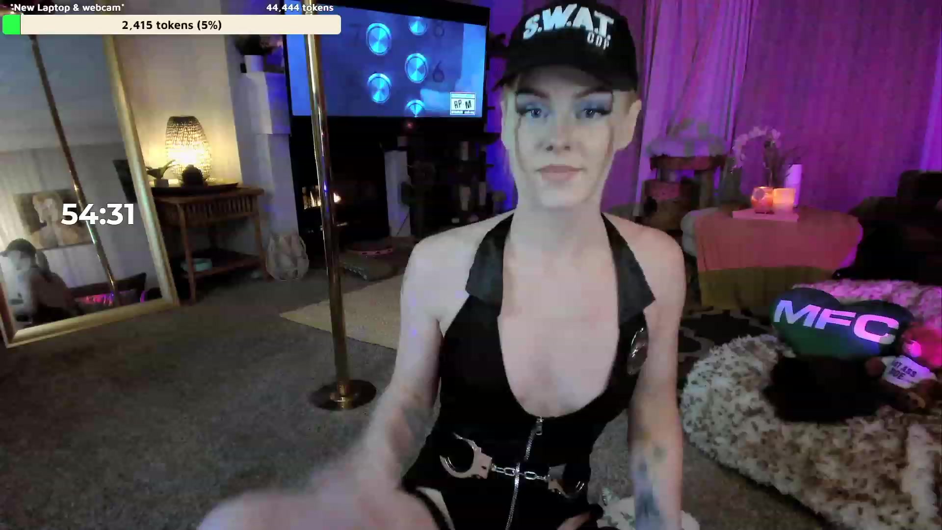 Gallery image thumbnail from AvaMonroe_'s myfreecams stream on, 10/20/2023, 02:30 image 18 of 20