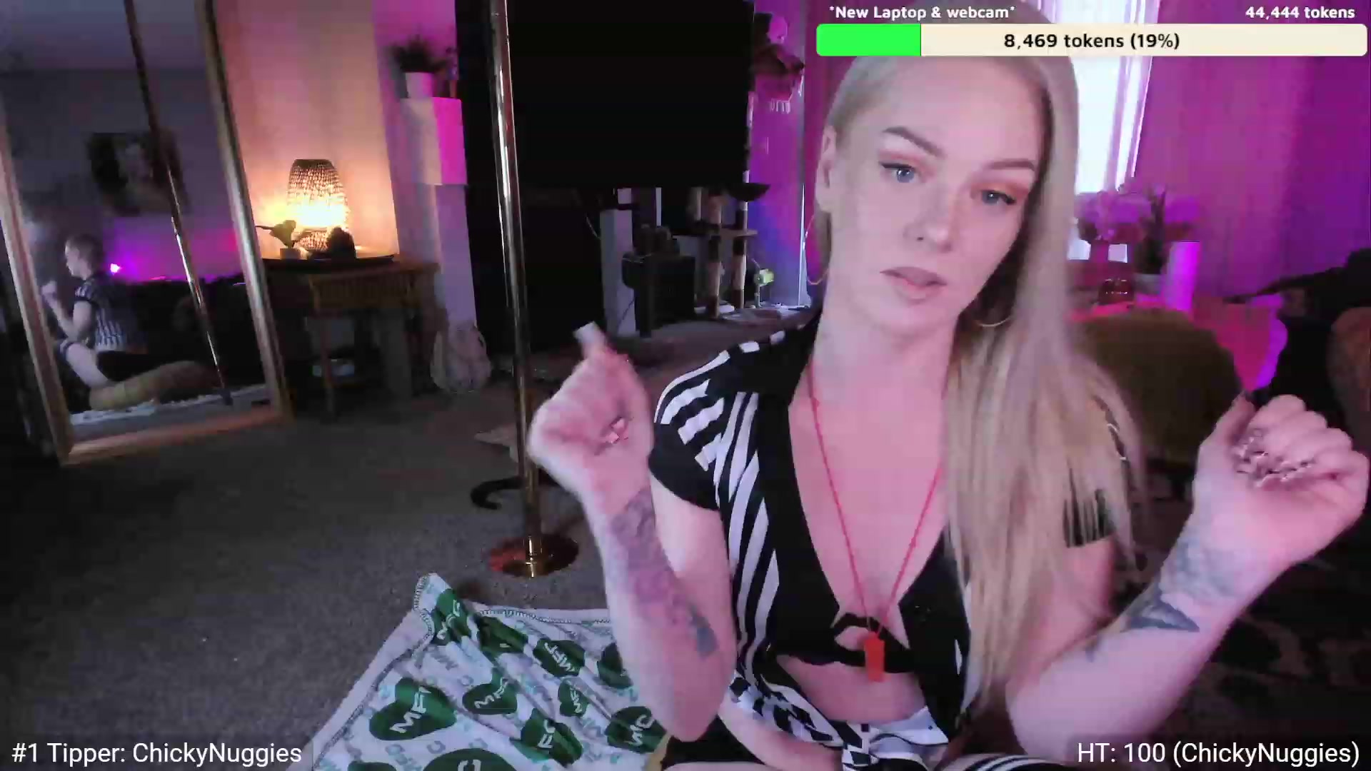 Gallery image thumbnail from AvaMonroe_'s myfreecams stream on, 10/31/2023, 01:36 image 9 of 20