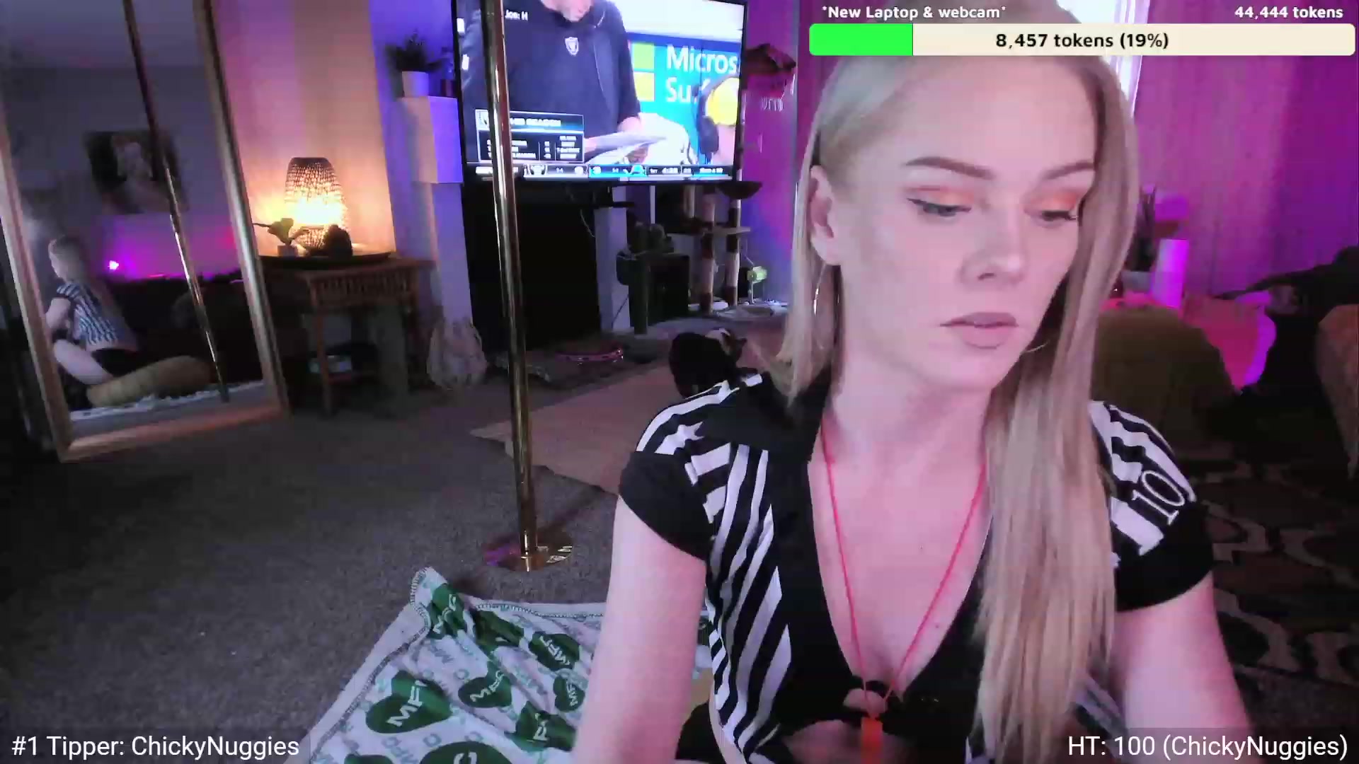 Gallery image thumbnail from AvaMonroe_'s myfreecams stream on, 10/31/2023, 01:36 image 8 of 20