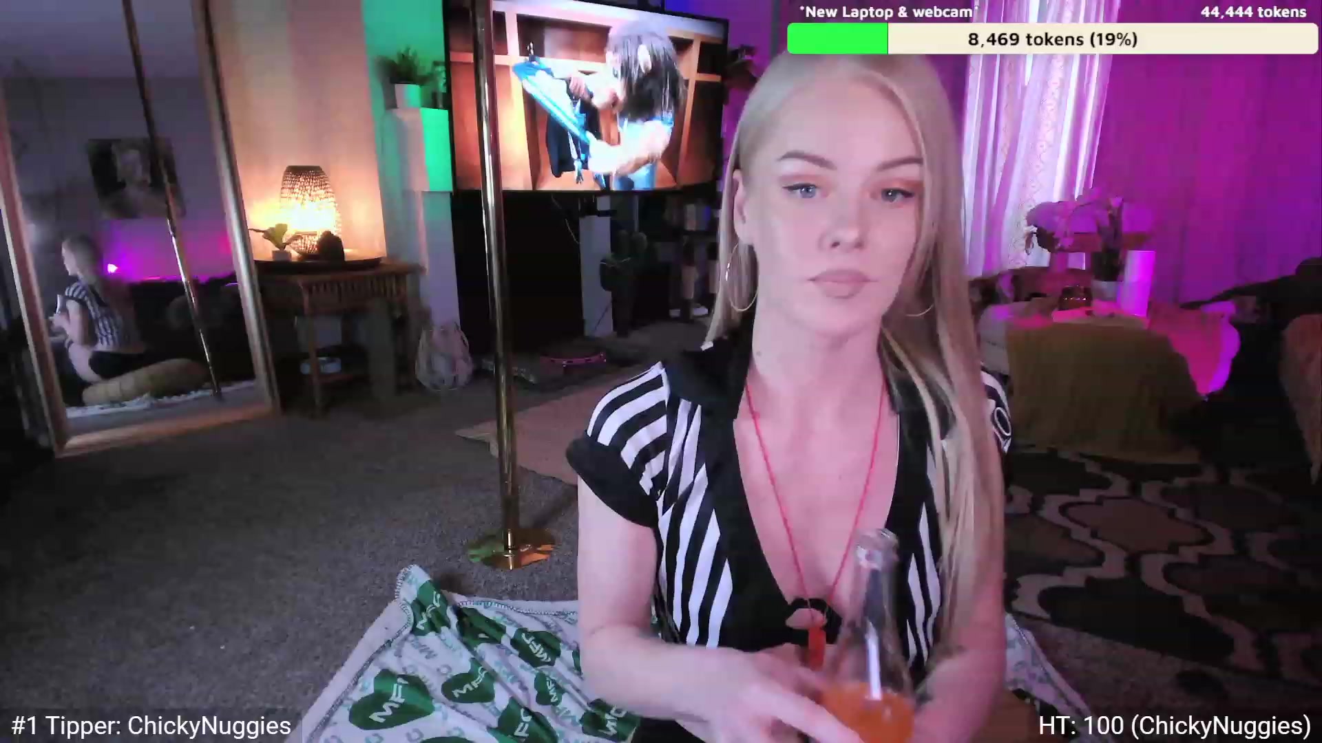 Gallery image thumbnail from AvaMonroe_'s myfreecams stream on, 10/31/2023, 01:36 image 13 of 20