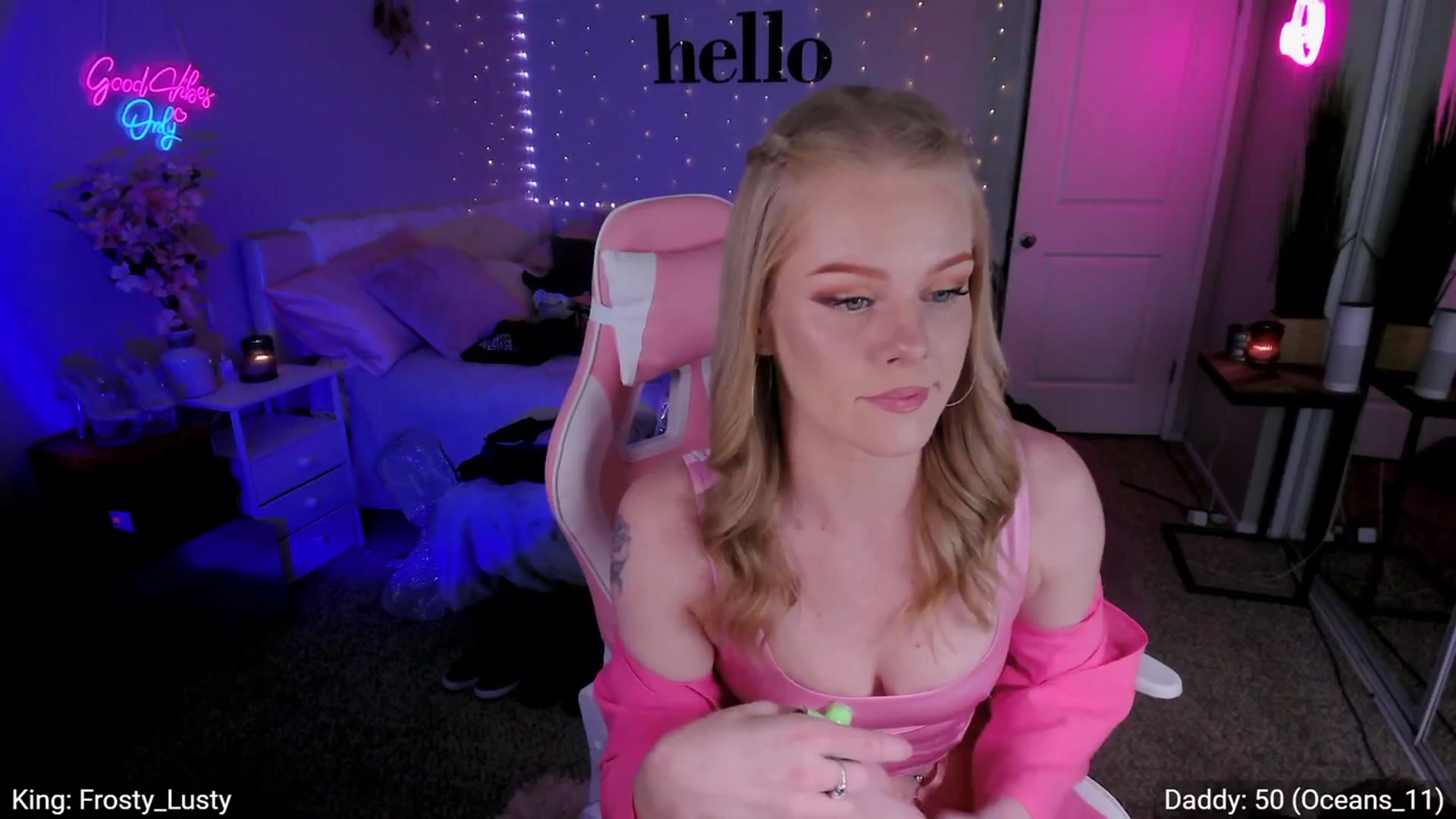 Gallery image thumbnail from AvaMonroe_'s myfreecams stream on, 01/20/2024, 03:14 image 19 of 20