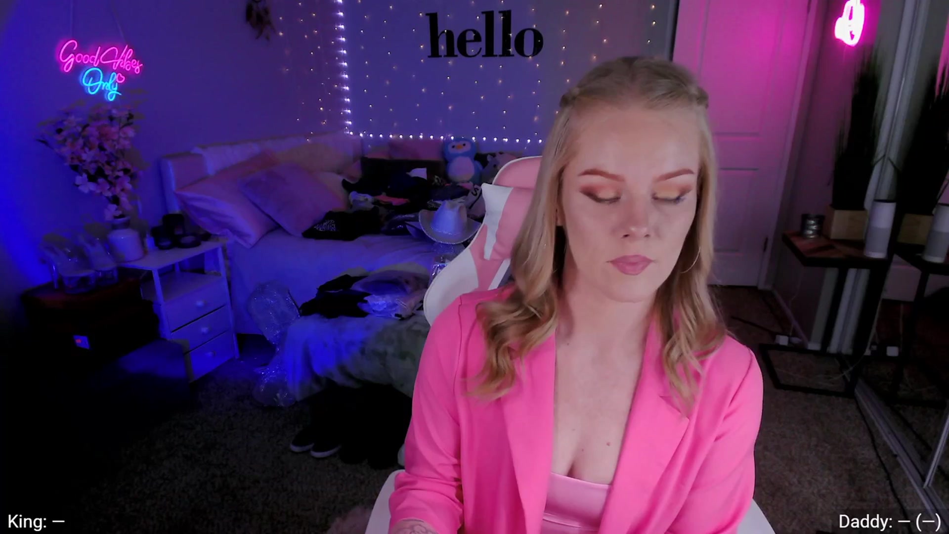 Gallery image thumbnail from AvaMonroe_'s myfreecams stream on, 01/20/2024, 03:14 image 1 of 20