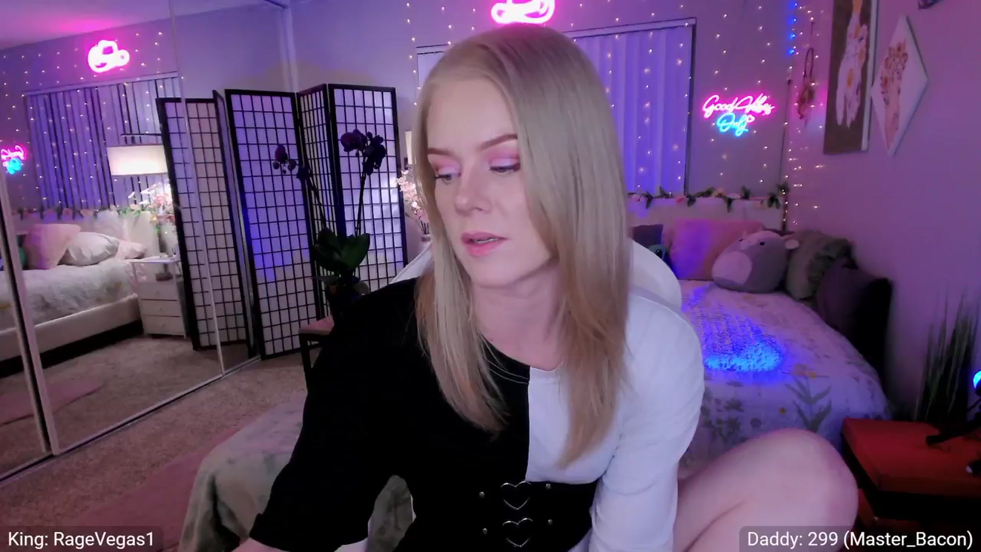 Gallery image thumbnail from AvaMonroe_'s myfreecams stream on, 02/27/2024, 03:40 image 18 of 20