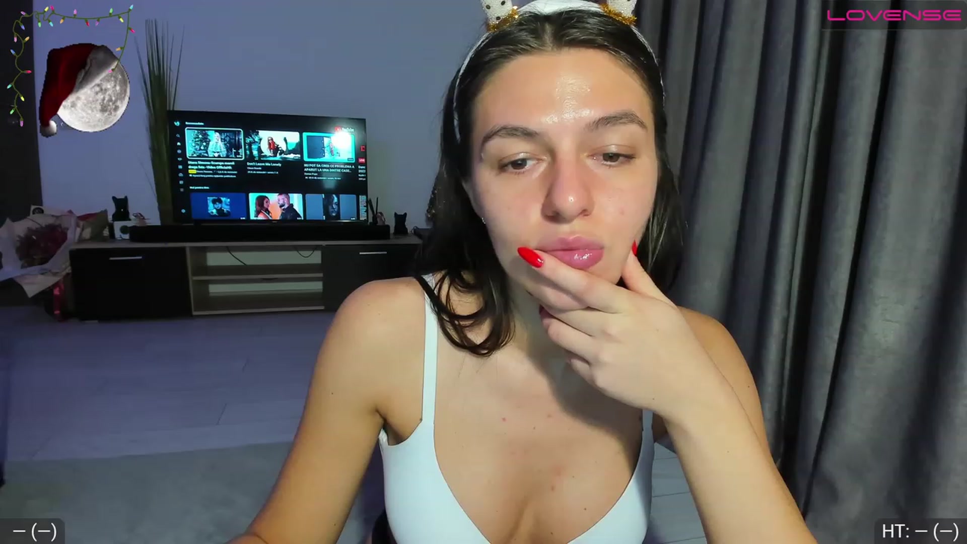 Gallery image thumbnail from AvaMoonlight's myfreecams stream on, 12/24/2022, 24:05 image 4 of 20