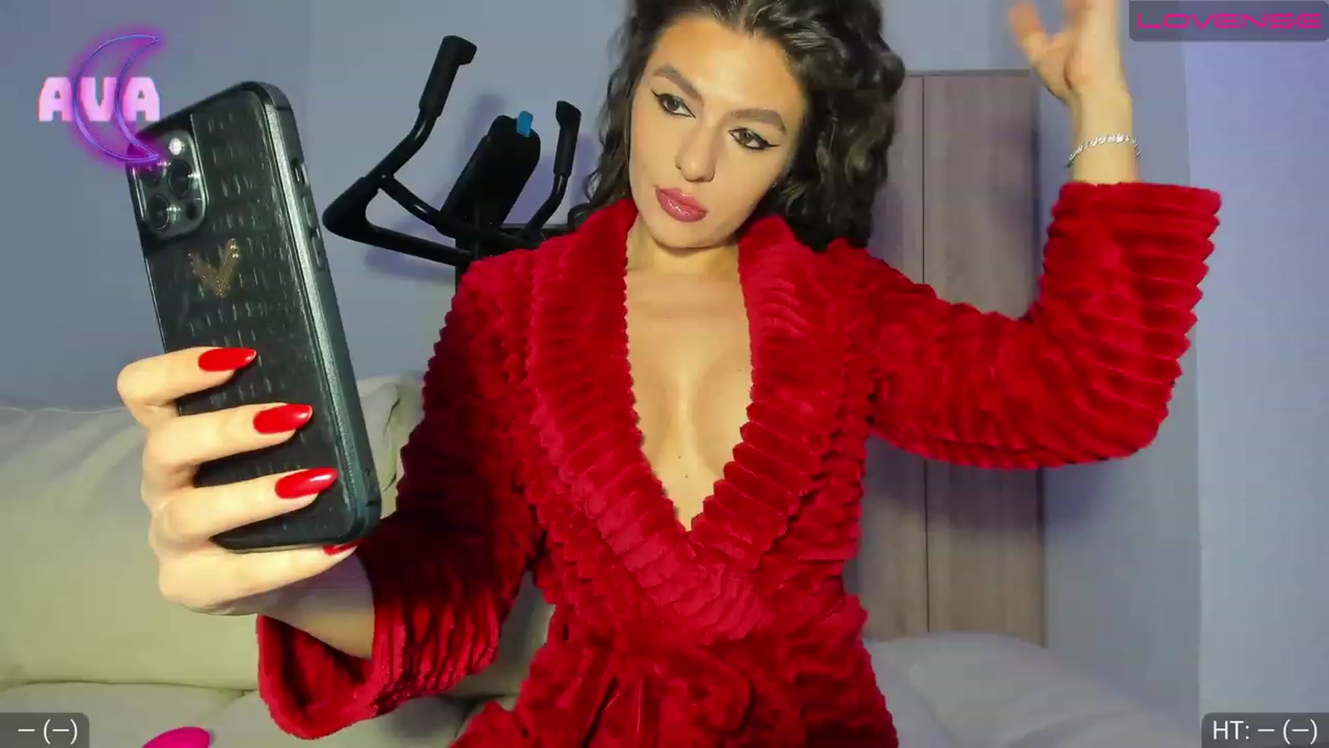 Gallery image thumbnail from AvaMoonlight's myfreecams stream on, 01/08/2023, 24:57 image 1 of 20