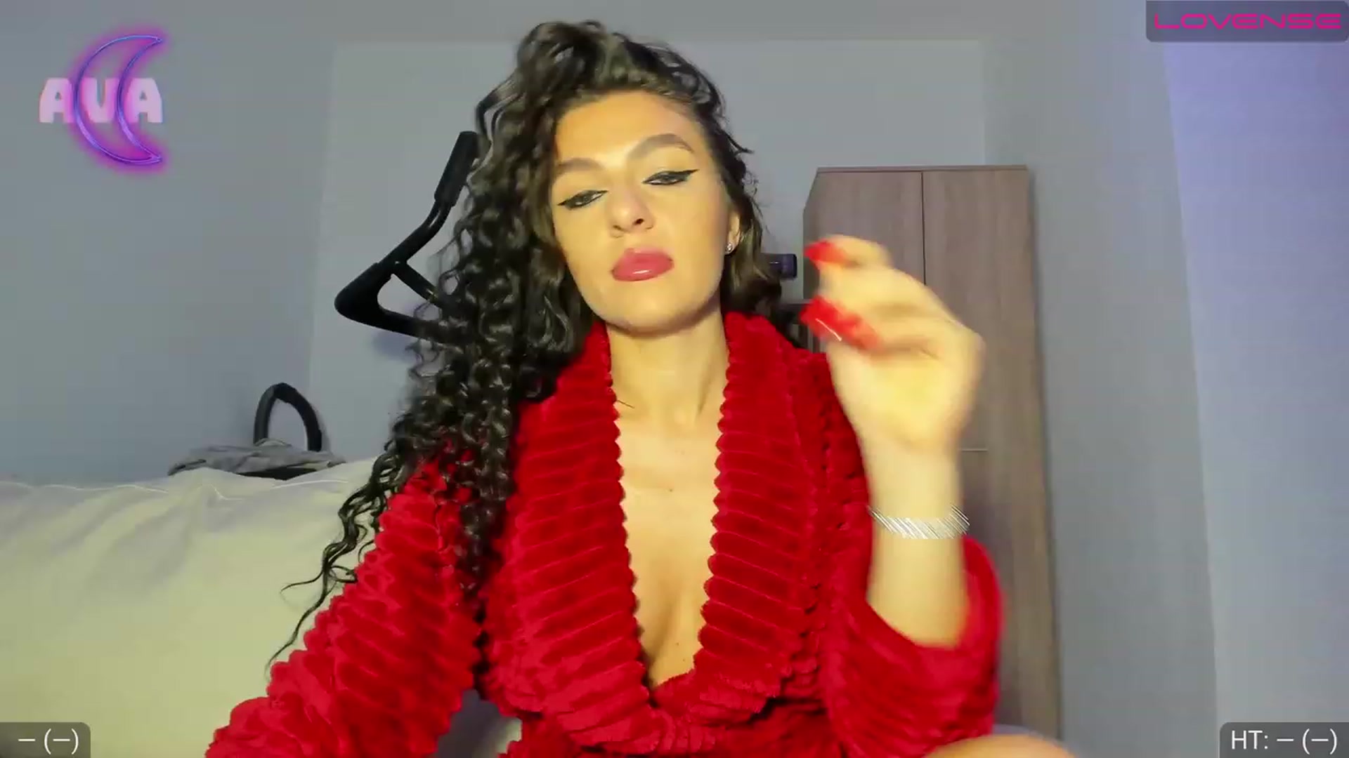 Gallery image thumbnail from AvaMoonlight's myfreecams stream on, 01/08/2023, 24:57 image 4 of 20