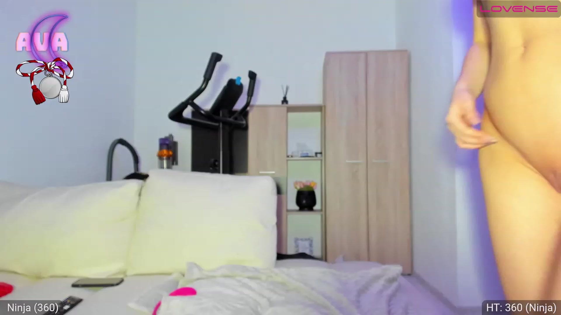 Gallery image thumbnail from AvaMoonlight's myfreecams stream on, 03/04/2023, 22:58 image 17 of 20