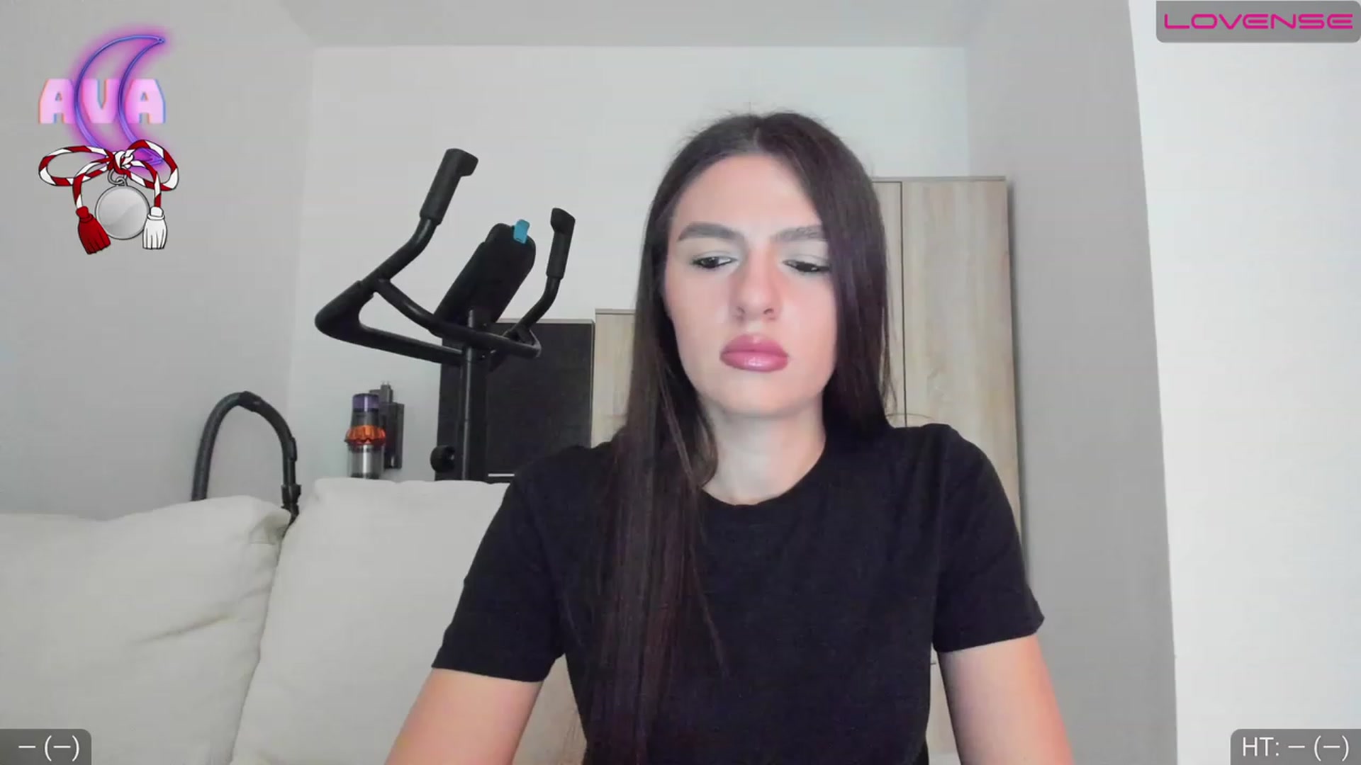 Gallery image thumbnail from AvaMoonlight's myfreecams stream on, 03/07/2023, 16:11 image 5 of 20
