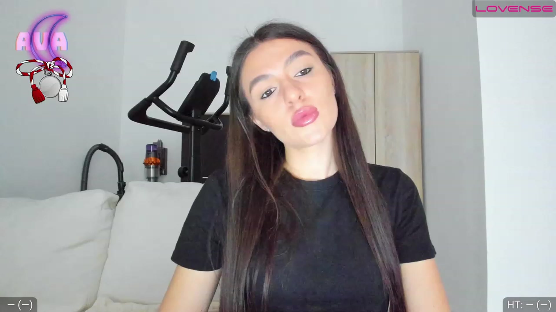 Gallery image thumbnail from AvaMoonlight's myfreecams stream on, 03/07/2023, 16:11 image 1 of 20
