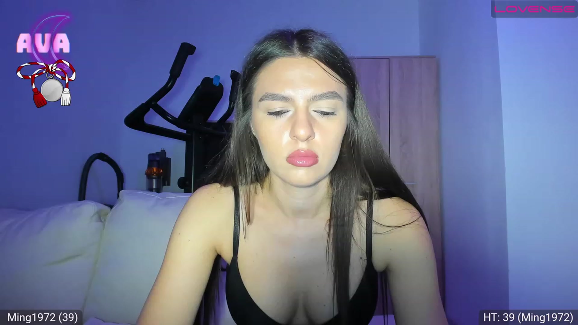 Gallery image thumbnail from AvaMoonlight's myfreecams stream on, 03/07/2023, 16:11 image 19 of 20