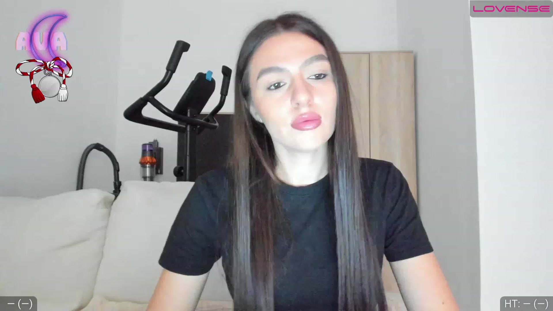 Gallery image thumbnail from AvaMoonlight's myfreecams stream on, 03/07/2023, 16:11 image 3 of 20