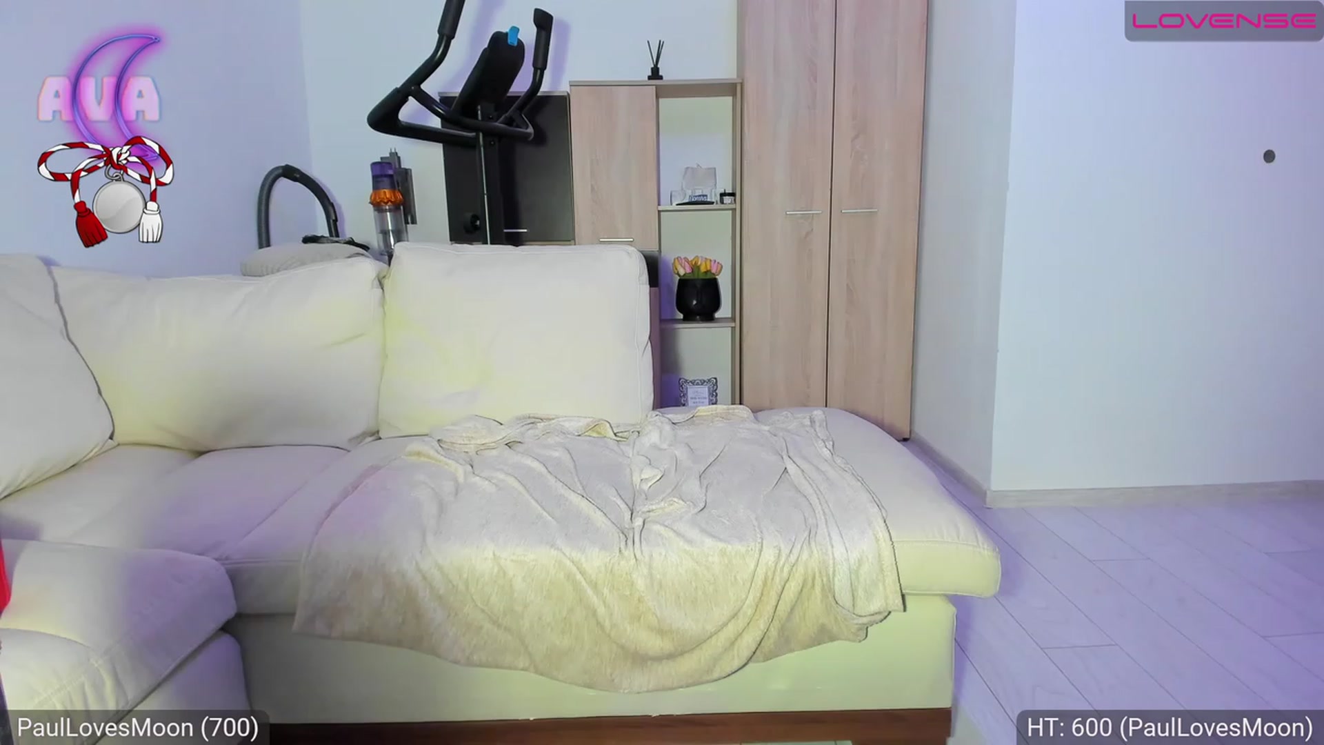 Gallery image thumbnail from AvaMoonlight's myfreecams stream on, 03/08/2023, 24:14 image 7 of 20