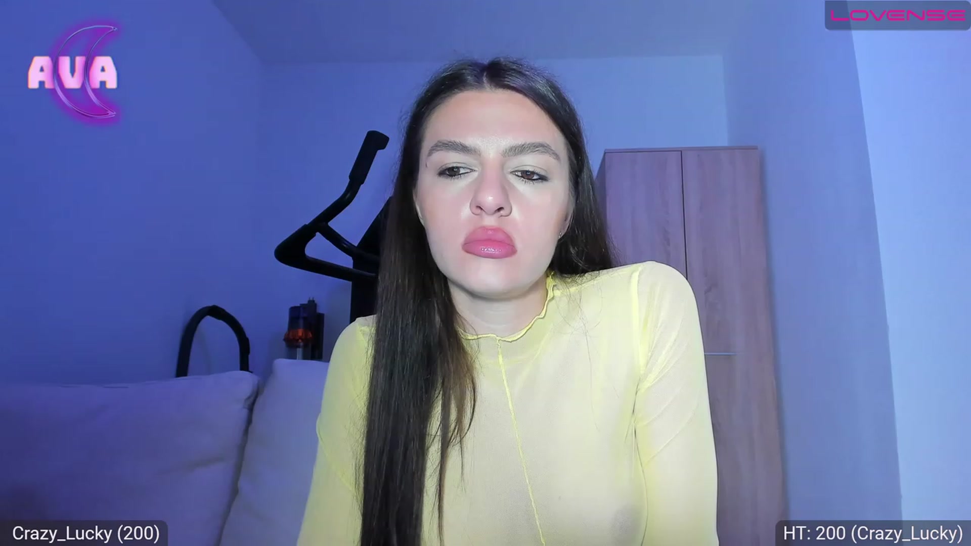 Gallery image thumbnail from AvaMoonlight's myfreecams stream on, 03/10/2023, 24:02 image 19 of 20