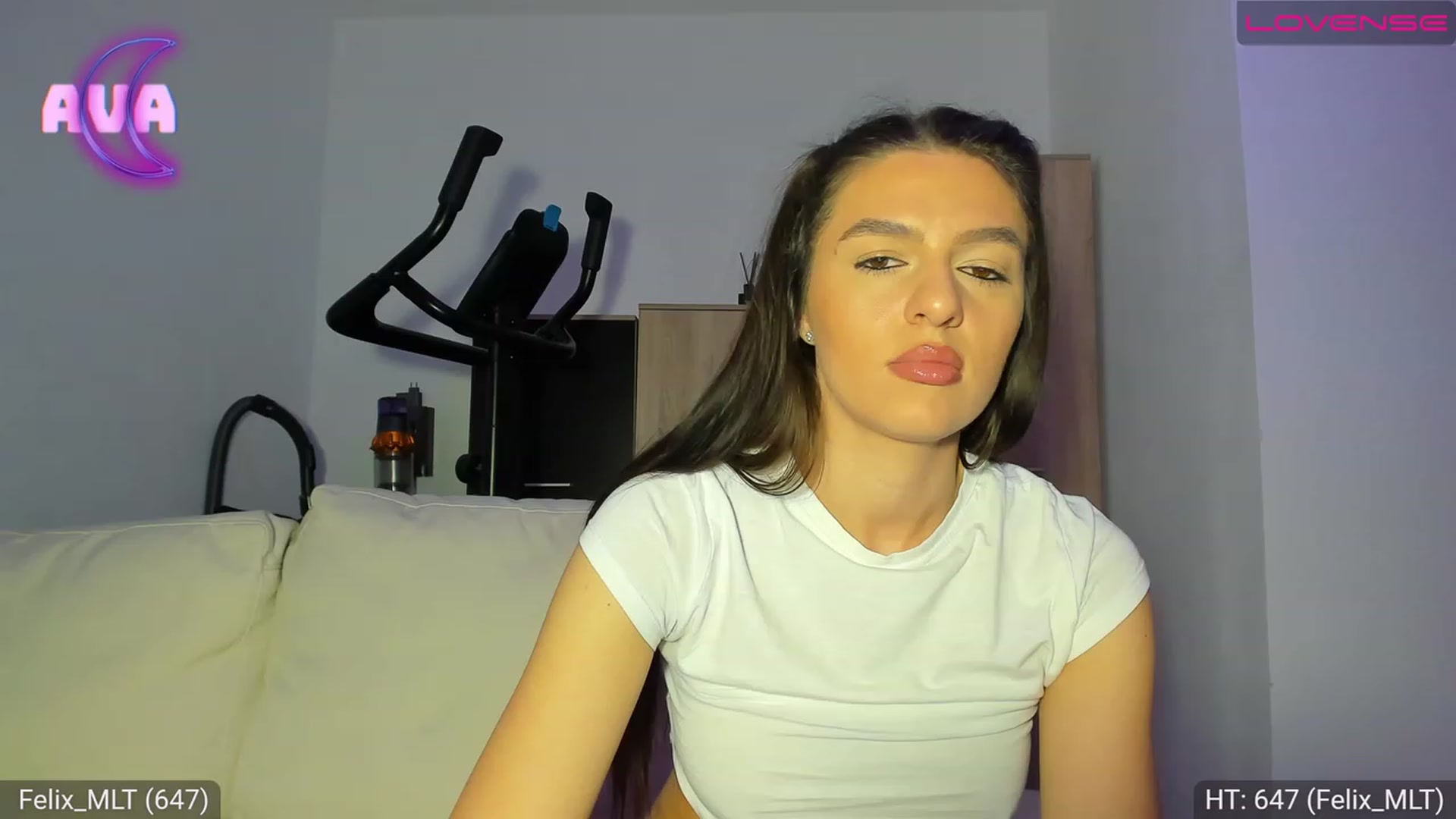 Gallery image thumbnail from AvaMoonlight's myfreecams stream on, 03/13/2023, 24:51 image 6 of 20