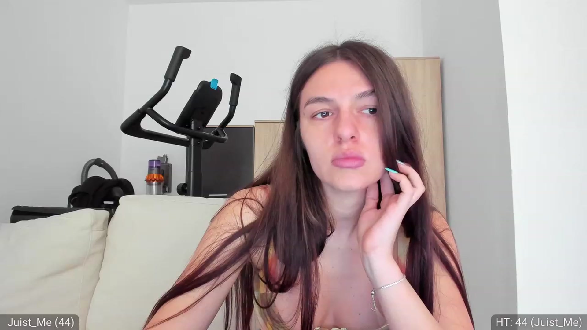 Gallery image thumbnail from AvaMoonlight's myfreecams stream on, 03/19/2023, 16:45 image 3 of 20