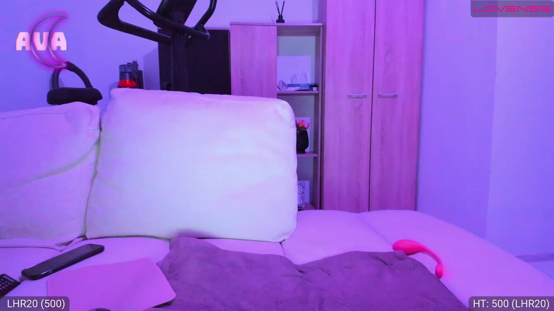 Gallery image thumbnail from AvaMoonlight's myfreecams stream on, 03/24/2023, 01:13 image 3 of 20