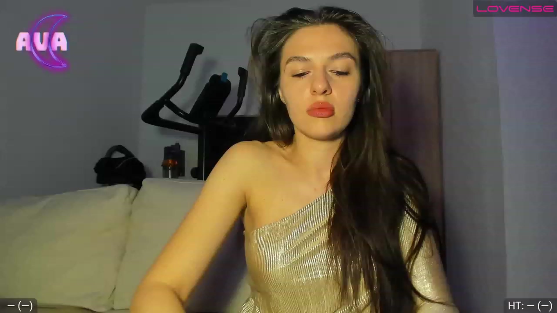 Gallery image thumbnail from AvaMoonlight's myfreecams stream on, 03/26/2023, 24:03 image 1 of 20
