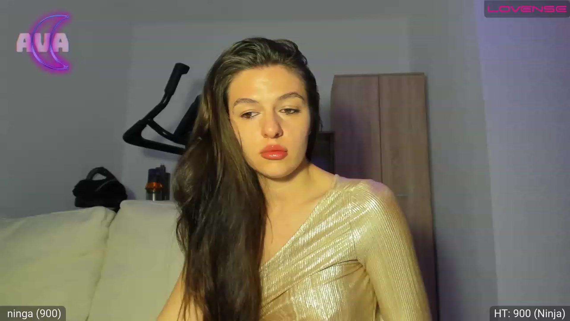 Gallery image thumbnail from AvaMoonlight's myfreecams stream on, 03/26/2023, 24:03 image 11 of 20