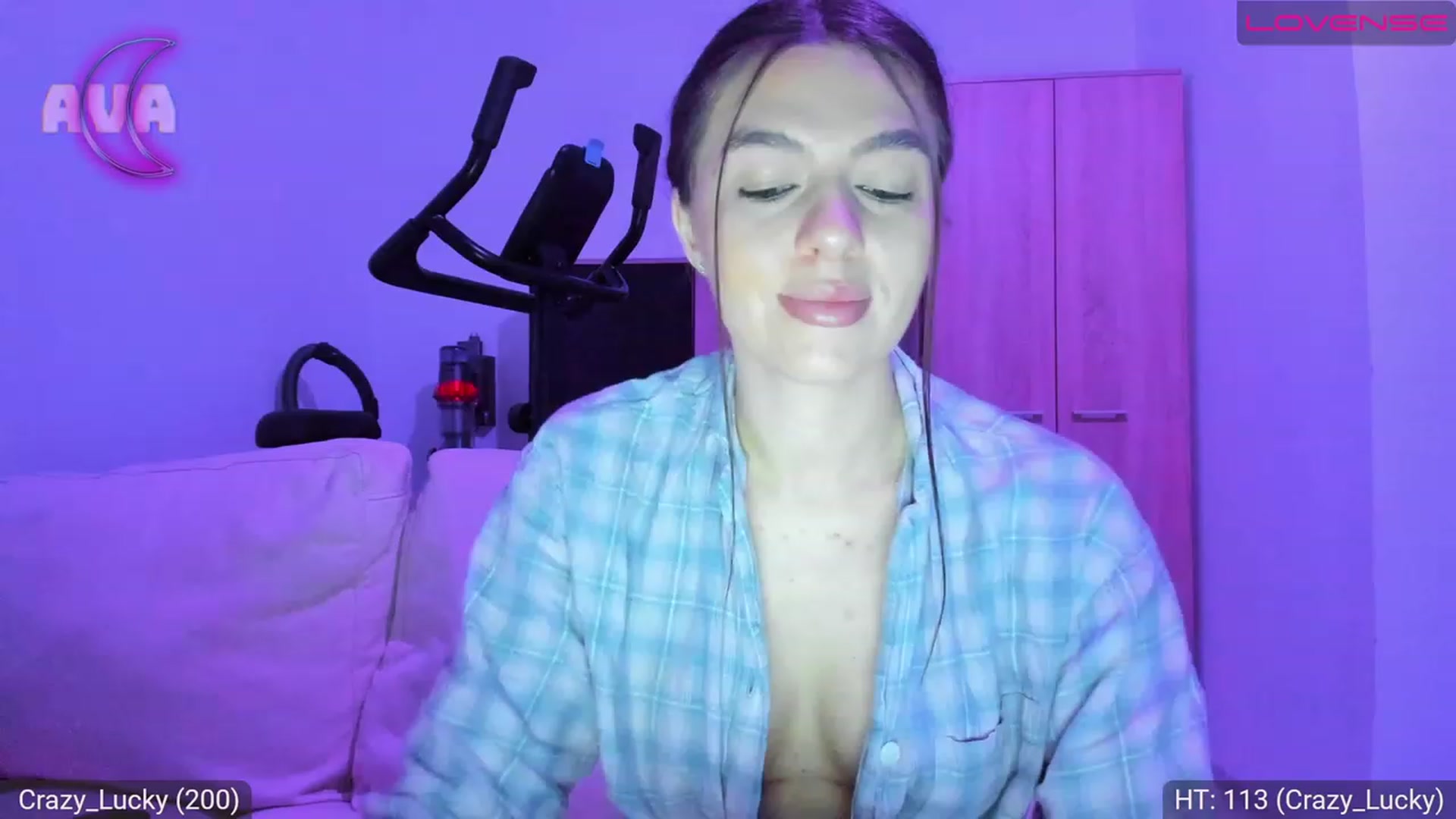 Gallery image thumbnail from AvaMoonlight's myfreecams stream on, 03/30/2023, 23:46 image 4 of 20