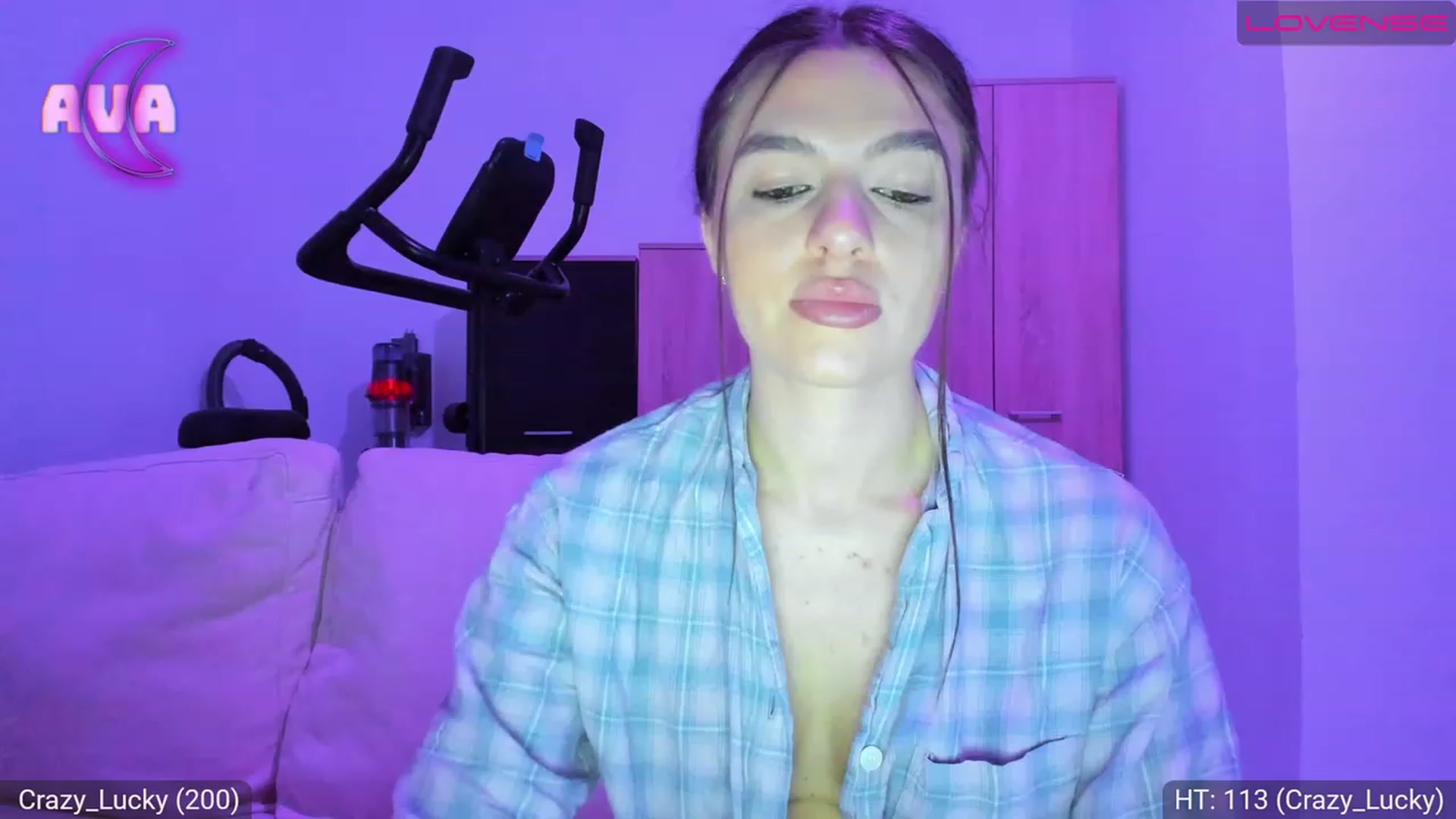 Gallery image thumbnail from AvaMoonlight's myfreecams stream on, 03/30/2023, 23:46 image 17 of 20