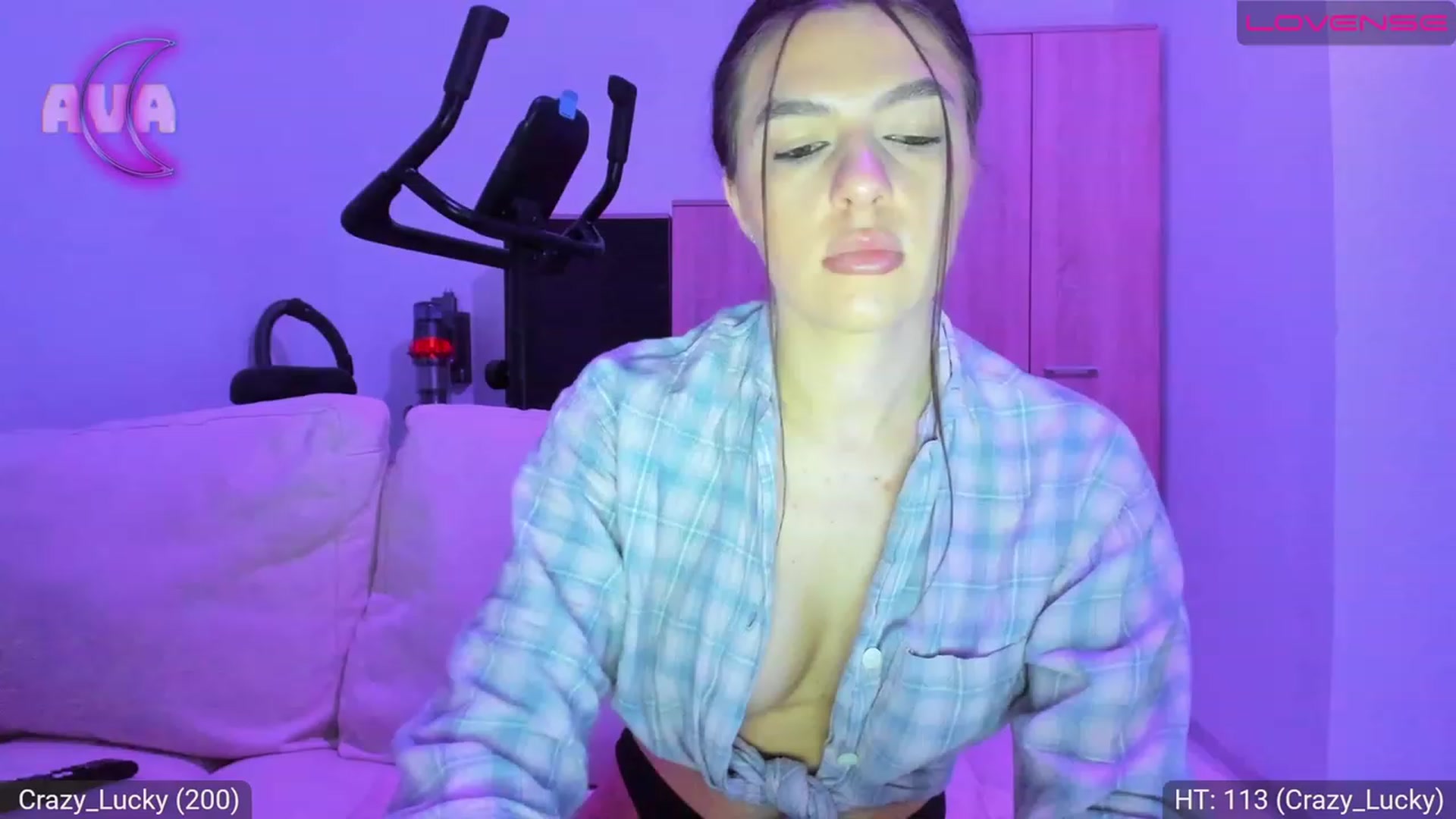 Gallery image thumbnail from AvaMoonlight's myfreecams stream on, 03/30/2023, 23:46 image 1 of 20