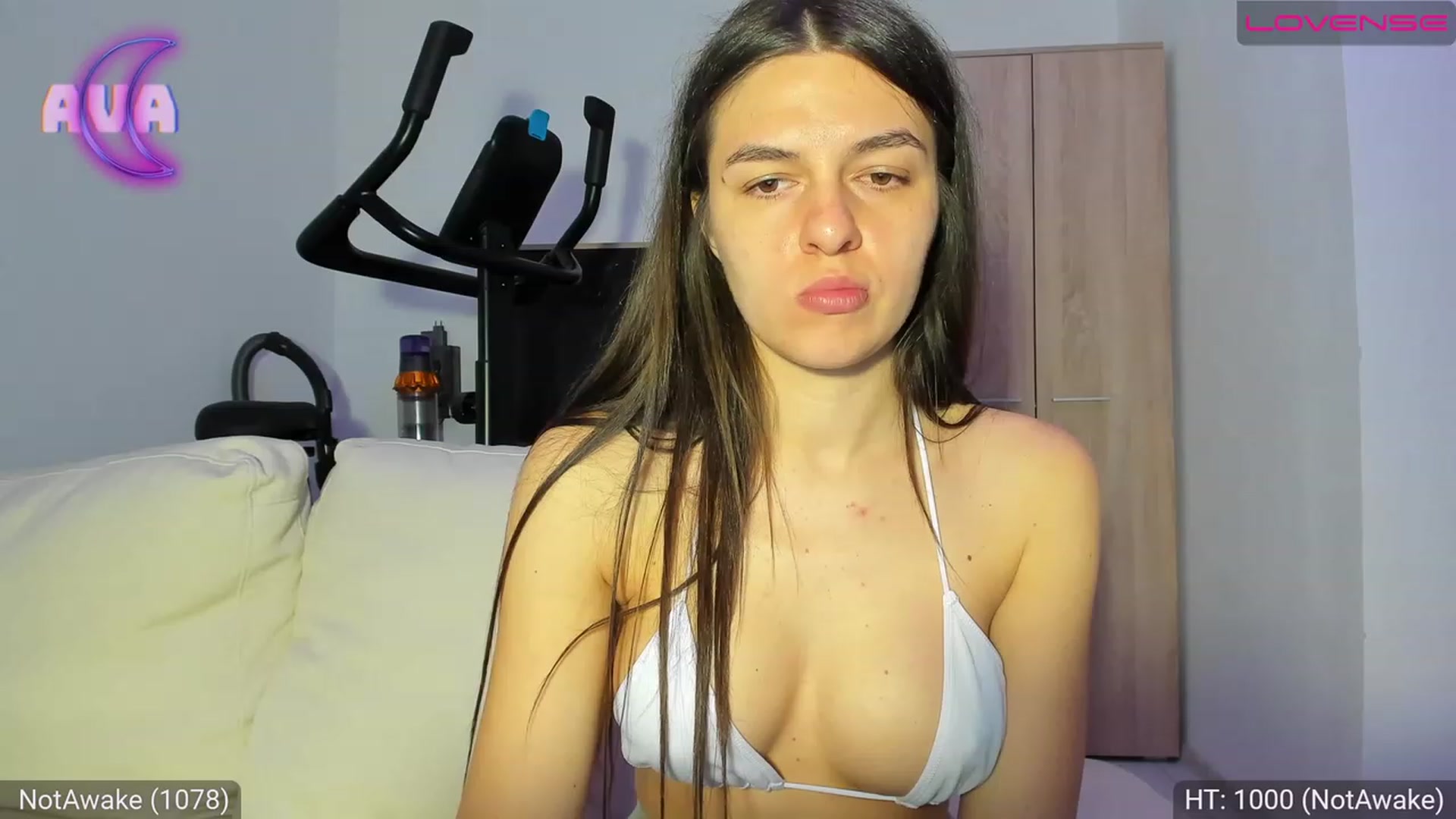 Gallery image thumbnail from AvaMoonlight's myfreecams stream on, 04/01/2023, 24:07 image 18 of 20