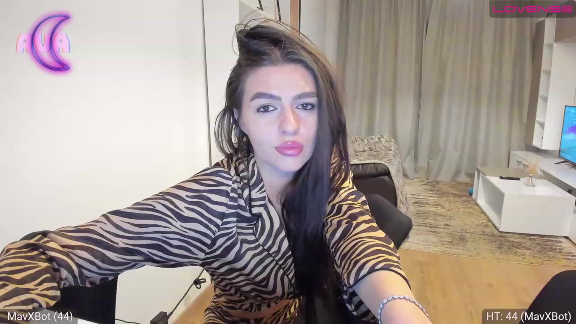 Gallery image thumbnail from AvaMoonlight's myfreecams stream on, 04/08/2023, 21:25 image 19 of 20