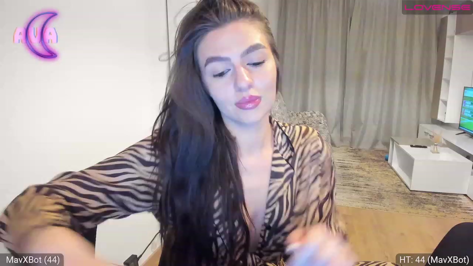 Gallery image thumbnail from AvaMoonlight's myfreecams stream on, 04/08/2023, 21:25 image 2 of 20