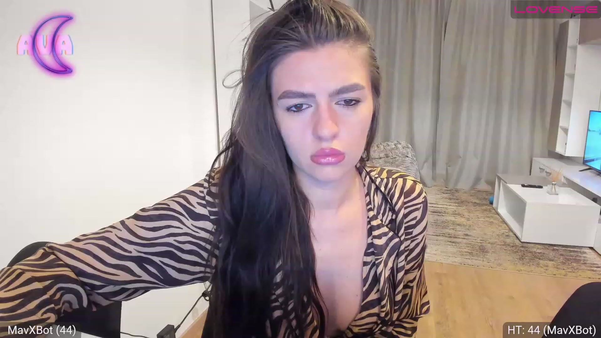 Gallery image thumbnail from AvaMoonlight's myfreecams stream on, 04/08/2023, 21:25 image 7 of 20
