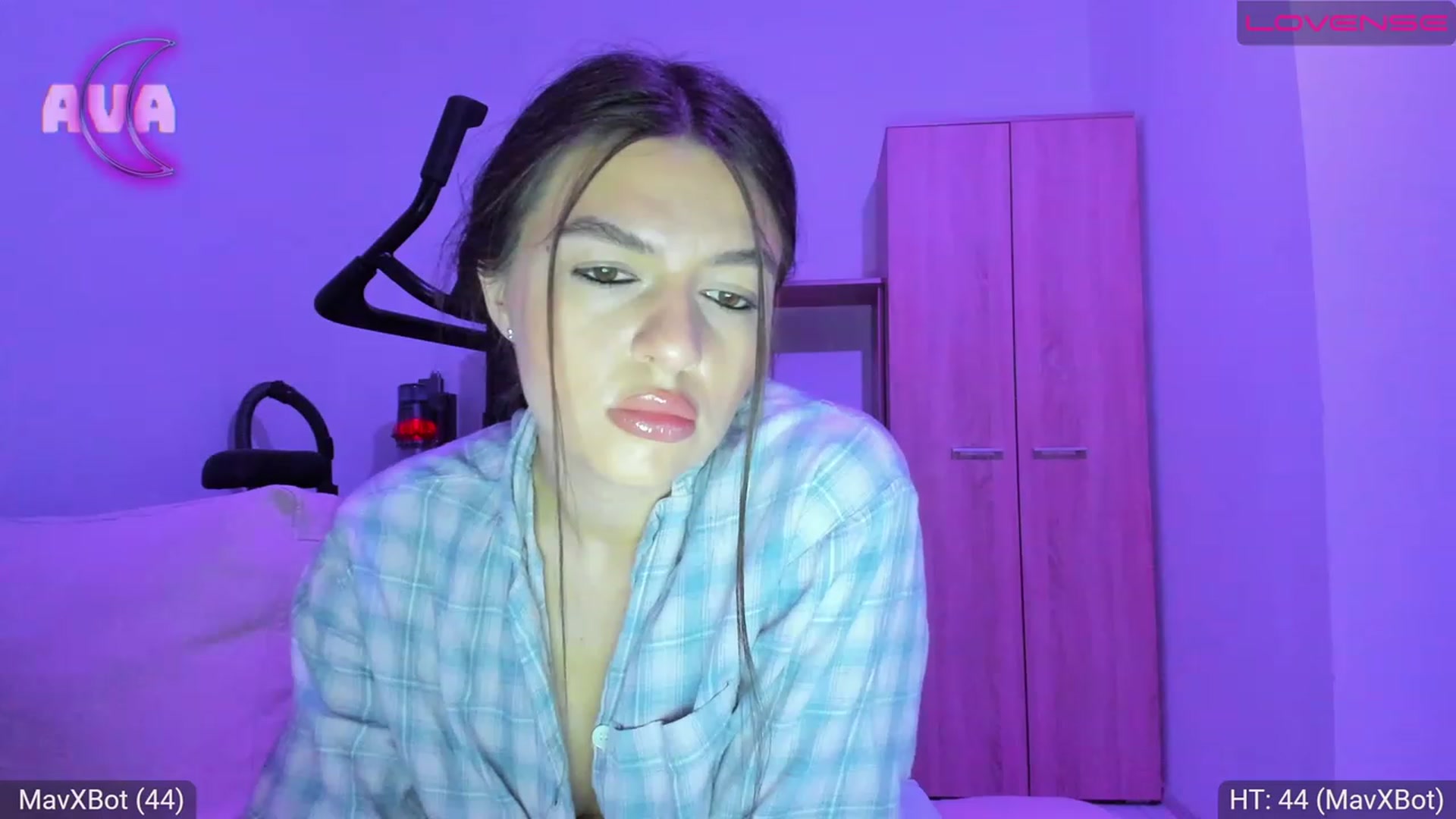 Gallery image thumbnail from AvaMoonlight's myfreecams stream on, 04/09/2023, 23:18 image 5 of 20