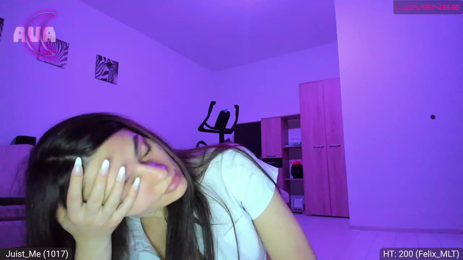 Gallery image thumbnail from AvaMoonlight's myfreecams stream on, 04/16/2023, 24:38 image 16 of 20