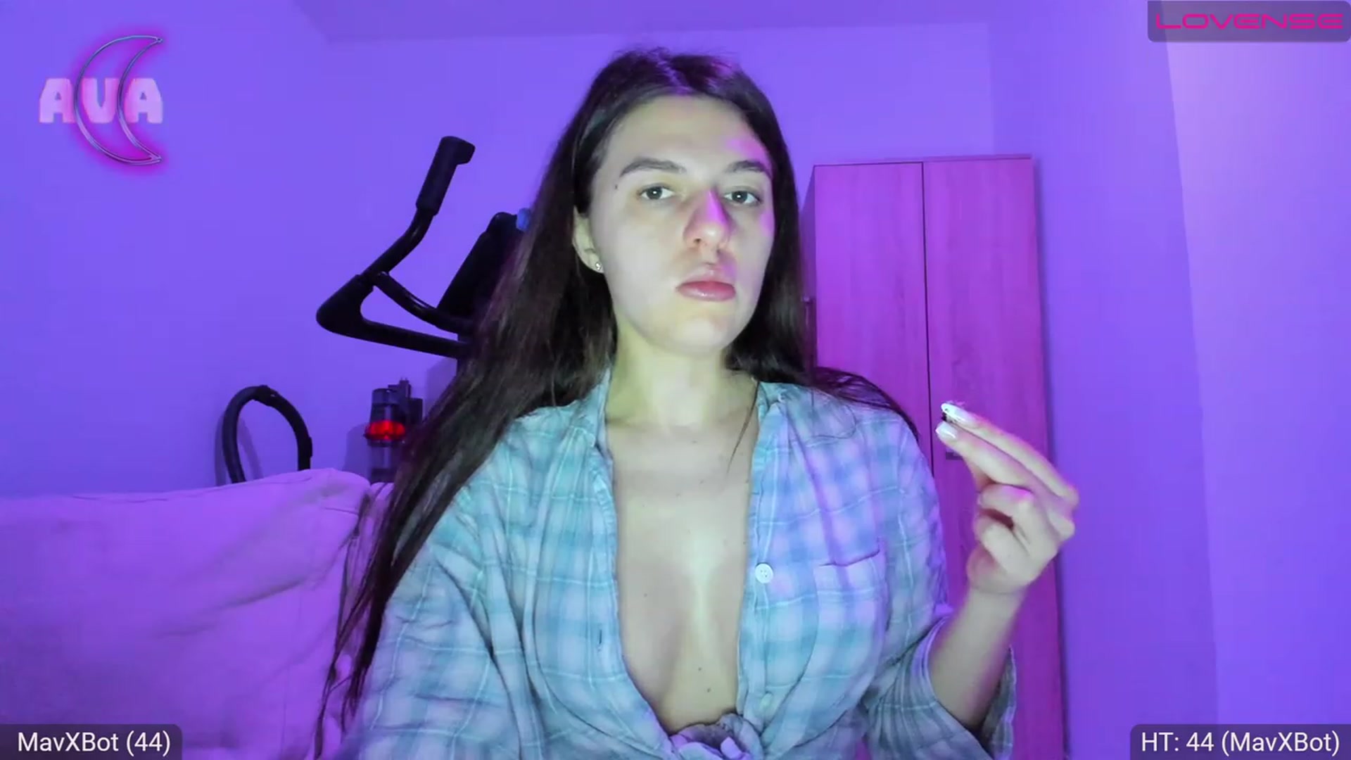 Gallery image thumbnail from AvaMoonlight's myfreecams stream on, 04/17/2023, 22:03 image 7 of 20