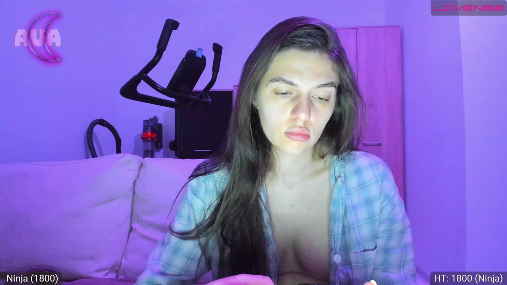 Gallery image thumbnail from AvaMoonlight's myfreecams stream on, 04/17/2023, 23:27 image 16 of 20