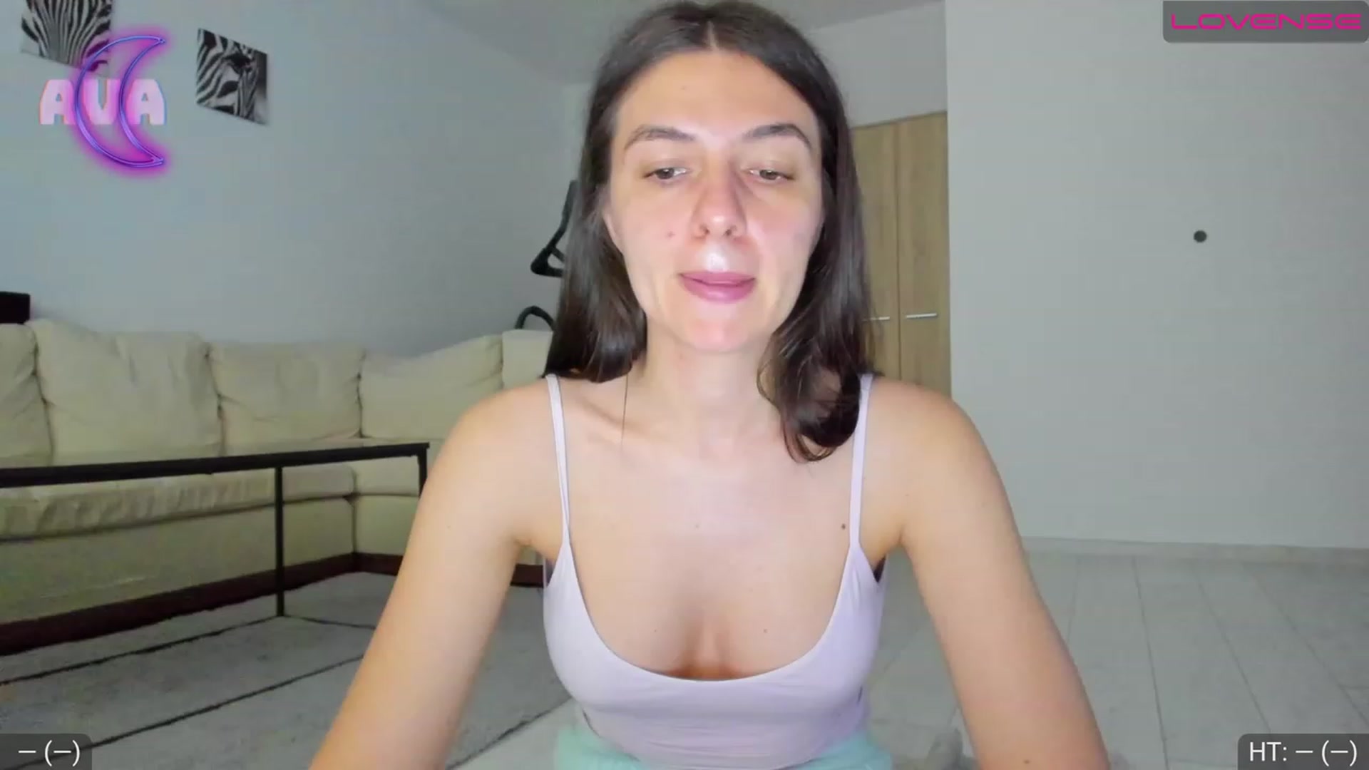 Gallery image thumbnail from AvaMoonlight's myfreecams stream on, 05/08/2023, 15:55 image 10 of 20