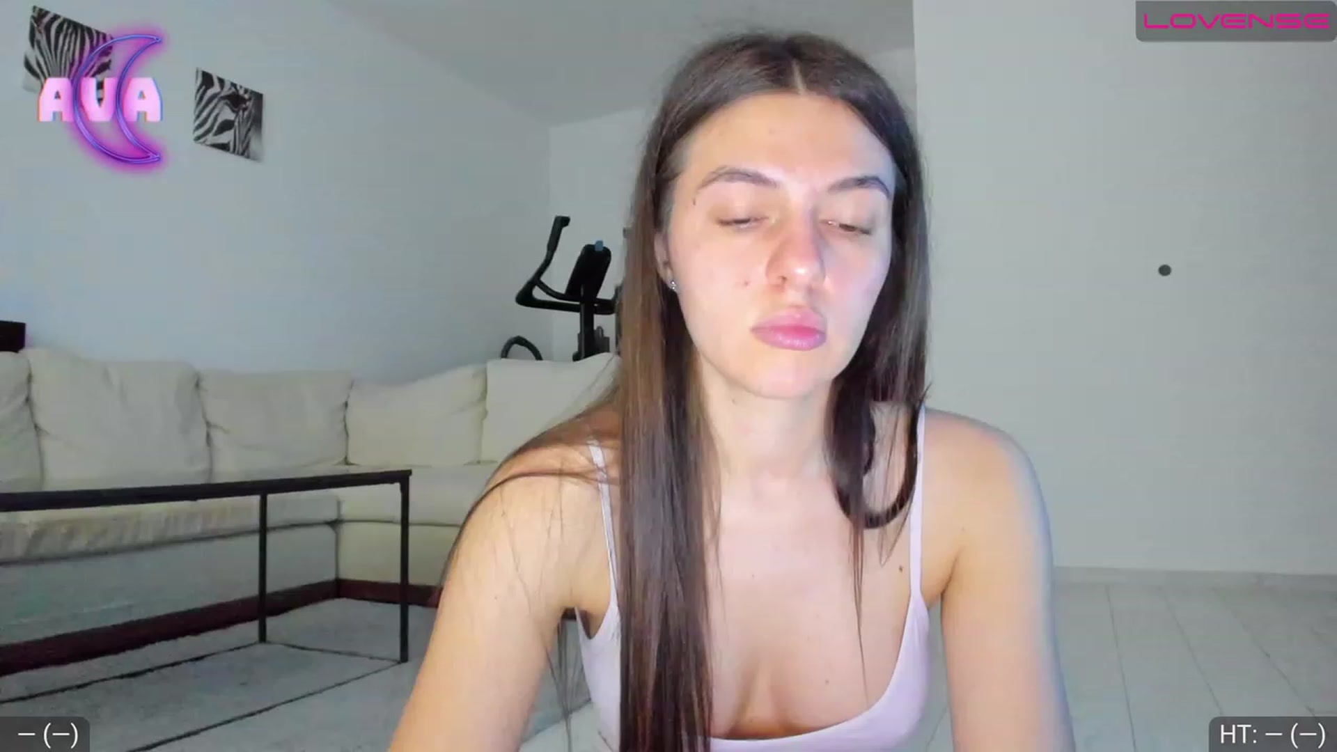 Gallery image thumbnail from AvaMoonlight's myfreecams stream on, 05/08/2023, 15:55 image 5 of 20