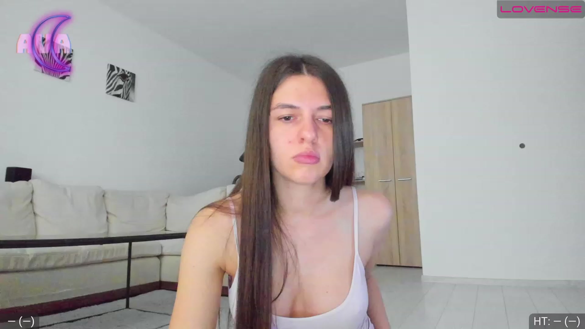 Gallery image thumbnail from AvaMoonlight's myfreecams stream on, 05/08/2023, 15:55 image 8 of 20