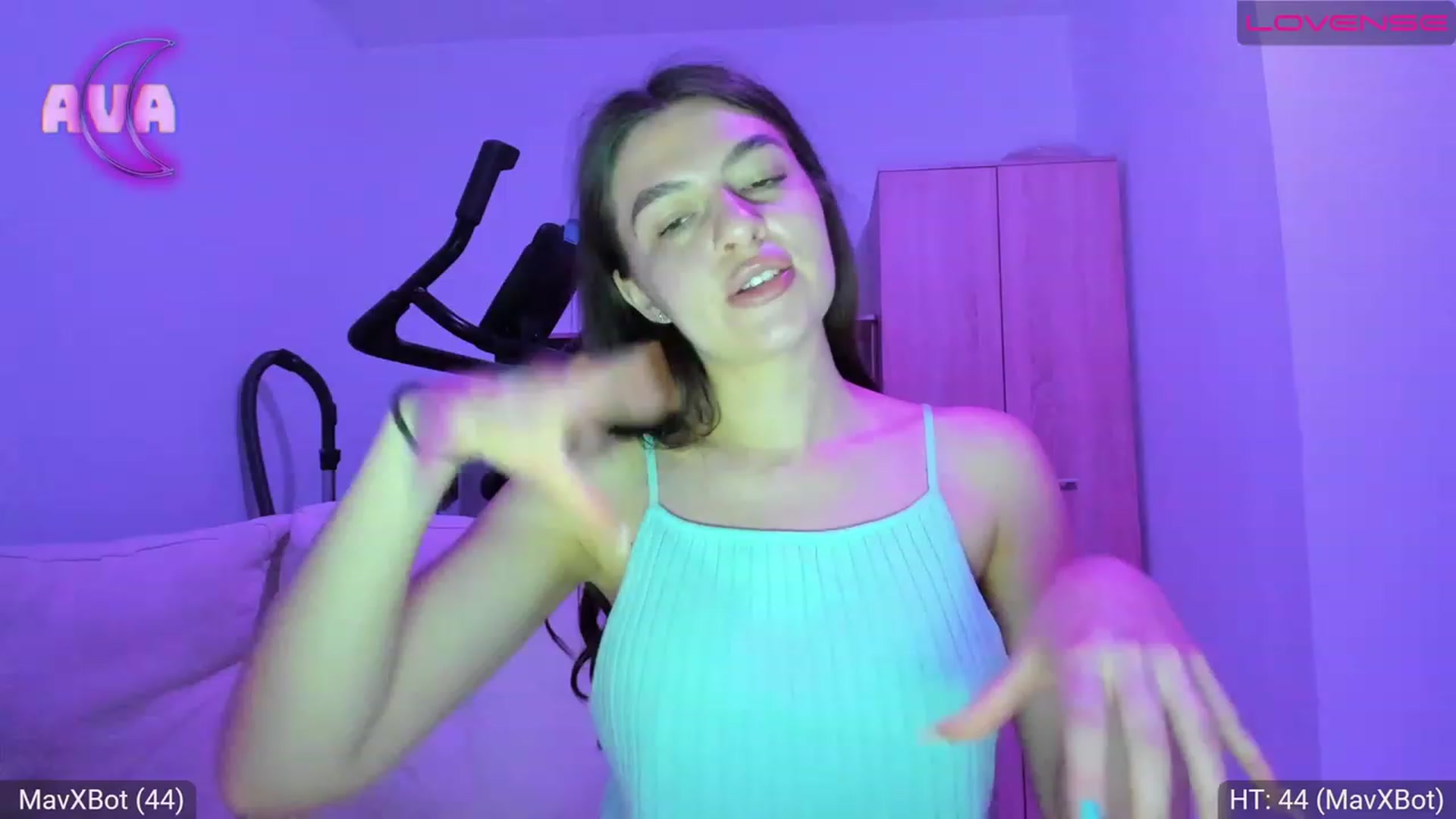 Gallery image thumbnail from AvaMoonlight's myfreecams stream on, 05/21/2023, 22:42 image 3 of 20