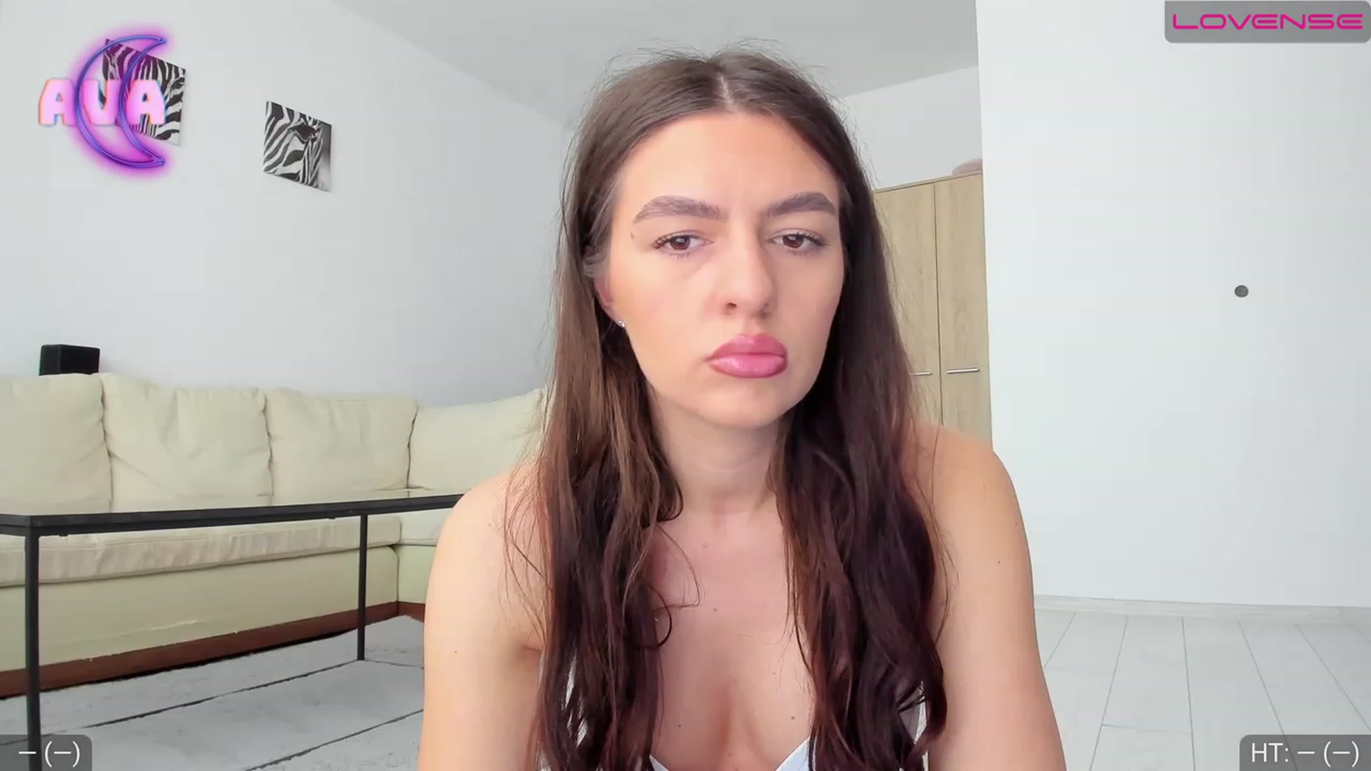 Gallery image thumbnail from AvaMoonlight's myfreecams stream on, 05/22/2023, 15:34 image 12 of 20