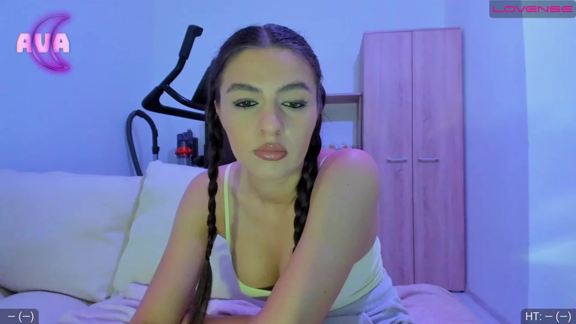 Gallery image thumbnail from AvaMoonlight's myfreecams stream on, 07/25/2023, 23:12 image 4 of 20