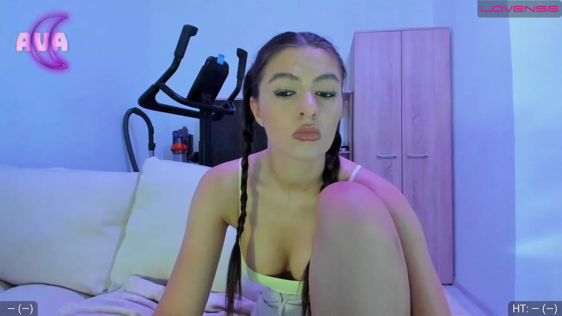 Gallery image thumbnail from AvaMoonlight's myfreecams stream on, 07/25/2023, 23:12 image 5 of 20