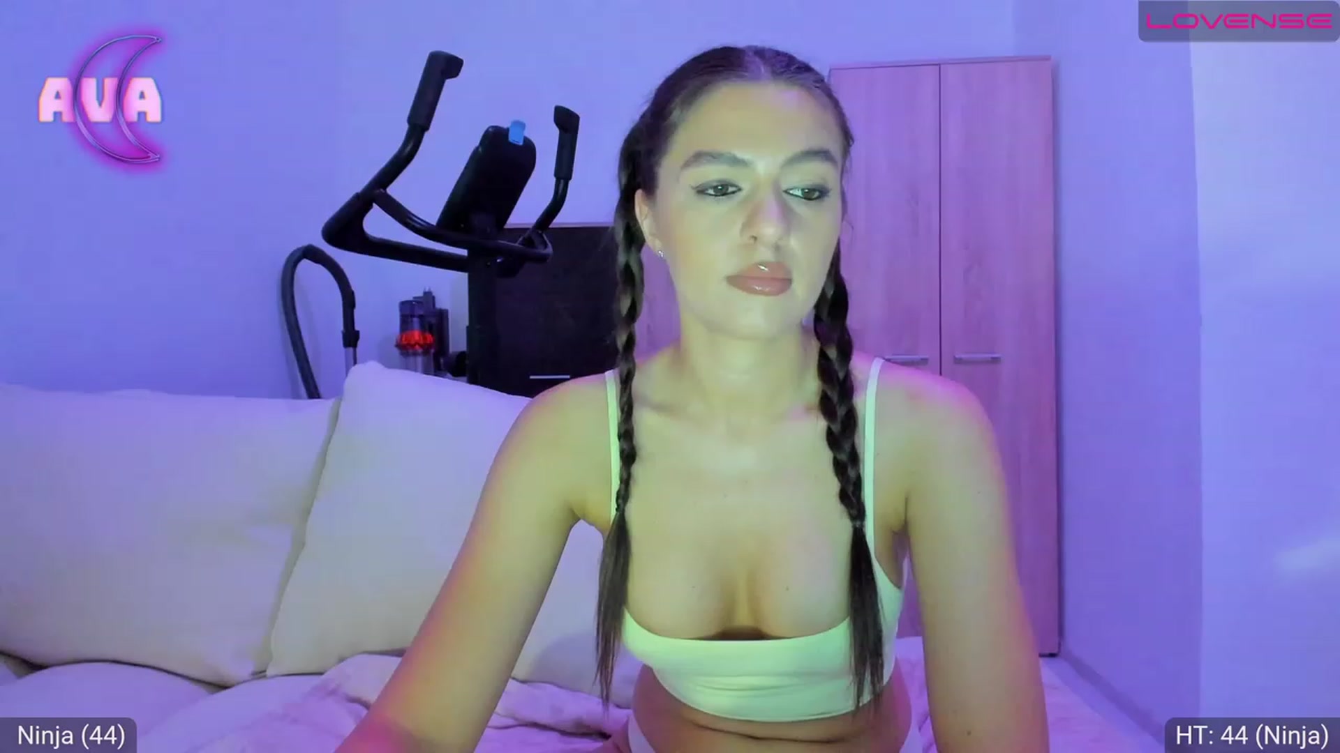 Gallery image thumbnail from AvaMoonlight's myfreecams stream on, 07/25/2023, 23:12 image 18 of 20