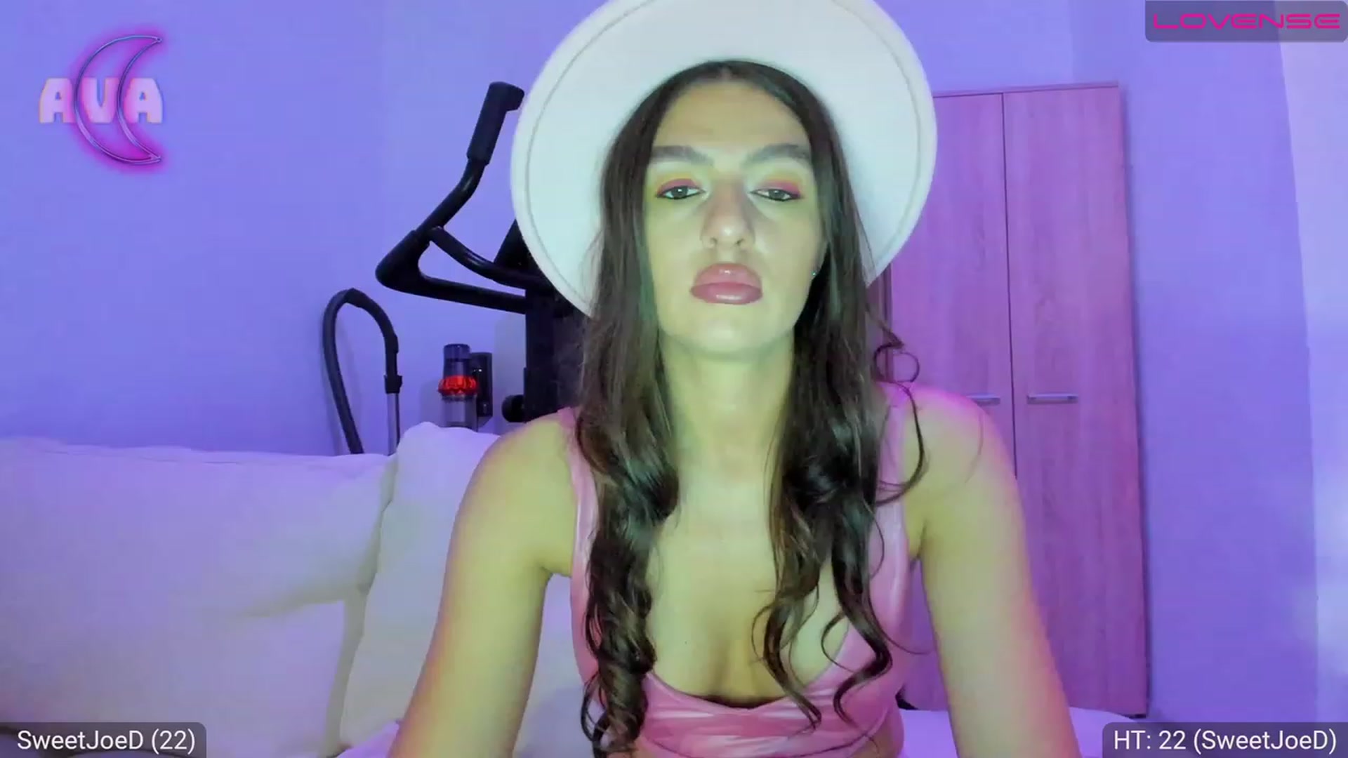 Gallery image thumbnail from AvaMoonlight's myfreecams stream on, 07/27/2023, 23:26 image 2 of 20