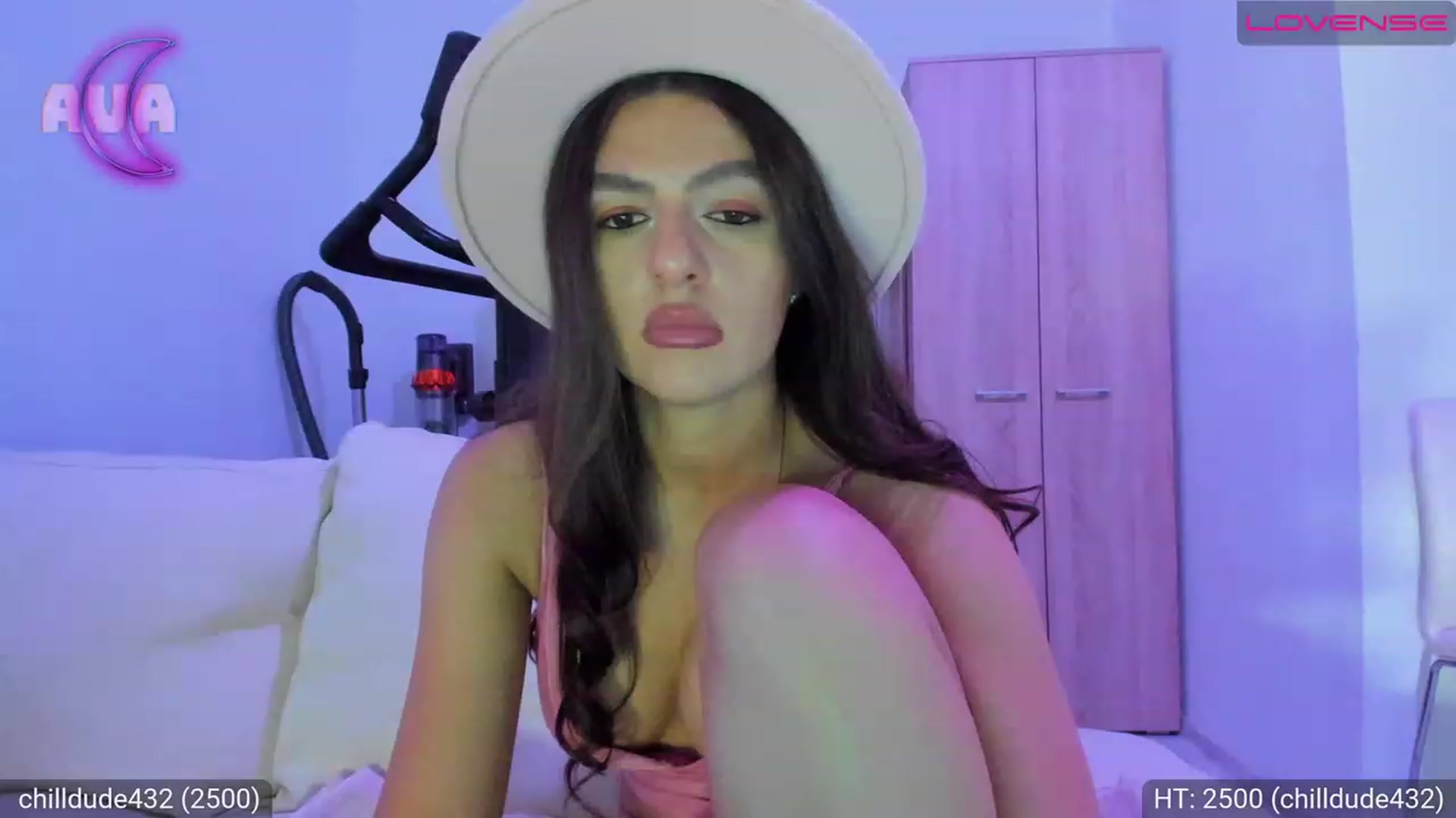 Gallery image thumbnail from AvaMoonlight's myfreecams stream on, 07/27/2023, 23:26 image 17 of 20