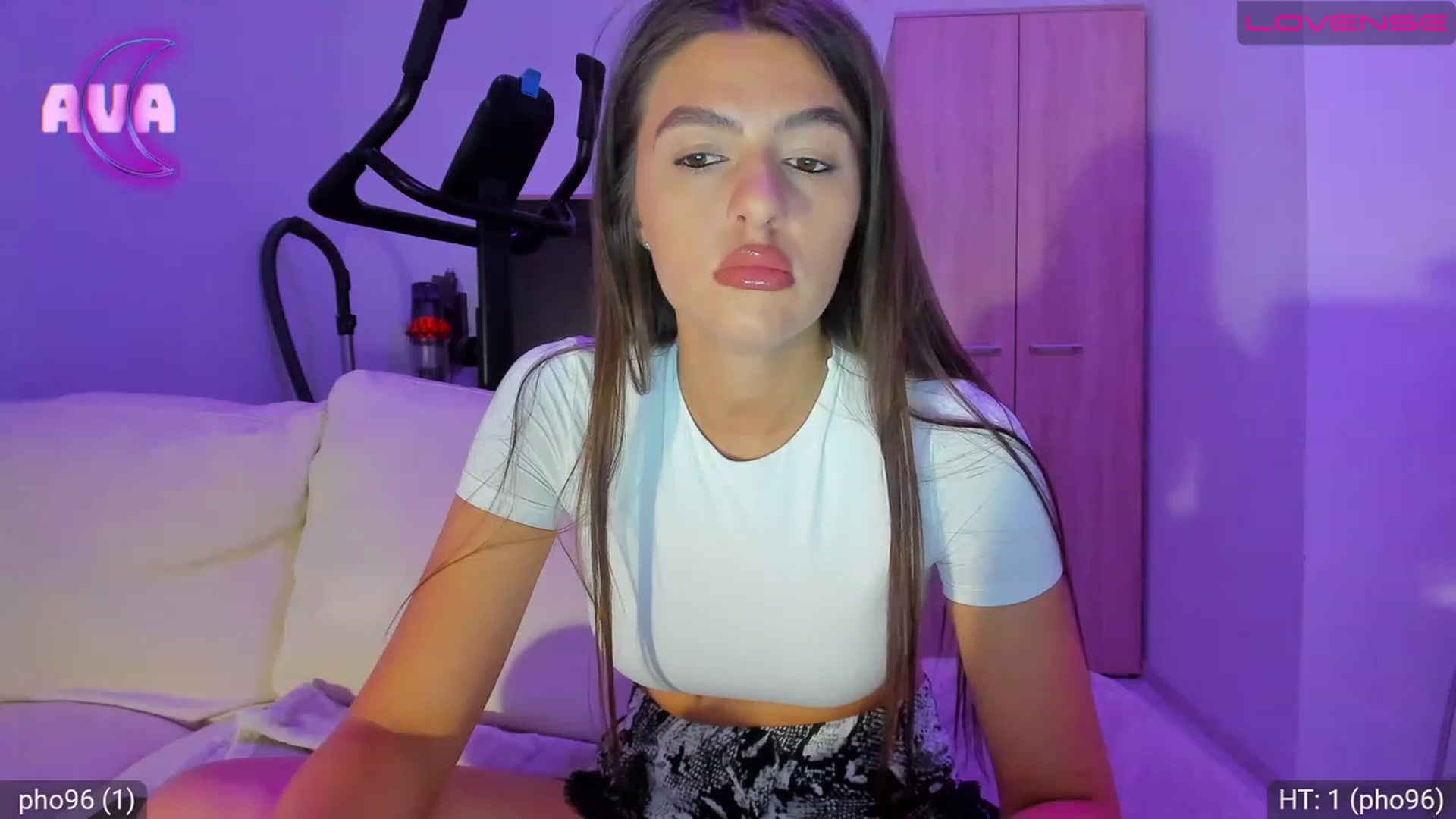 Gallery image thumbnail from AvaMoonlight's myfreecams stream on, 08/07/2023, 22:25 image 6 of 20