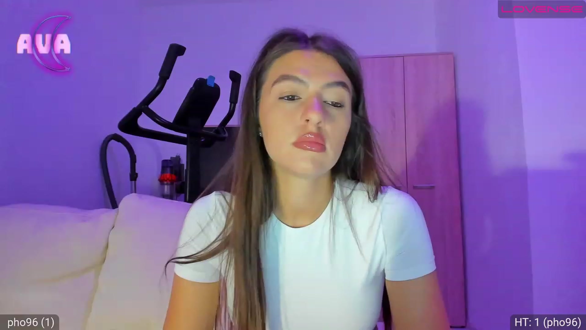 Gallery image thumbnail from AvaMoonlight's myfreecams stream on, 08/07/2023, 22:25 image 19 of 20