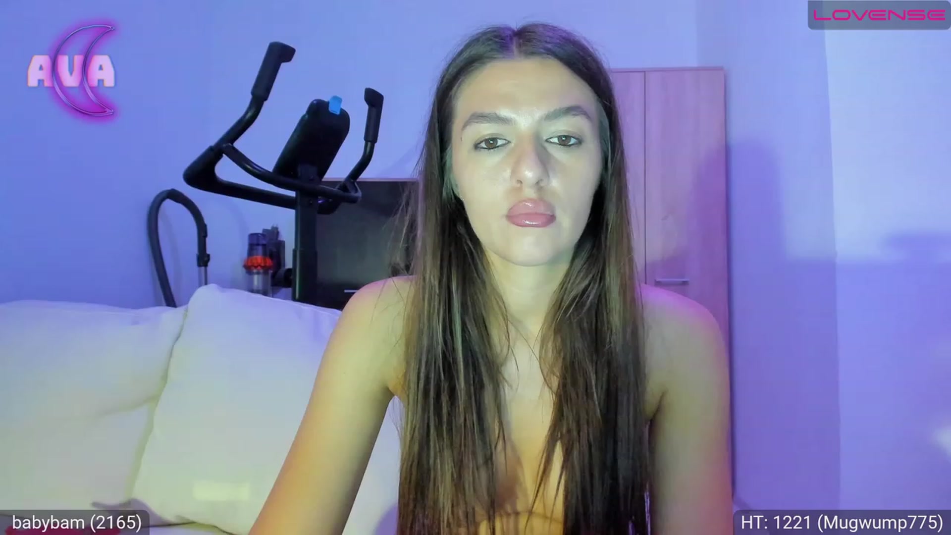 Gallery image thumbnail from AvaMoonlight's myfreecams stream on, 08/09/2023, 24:03 image 19 of 20
