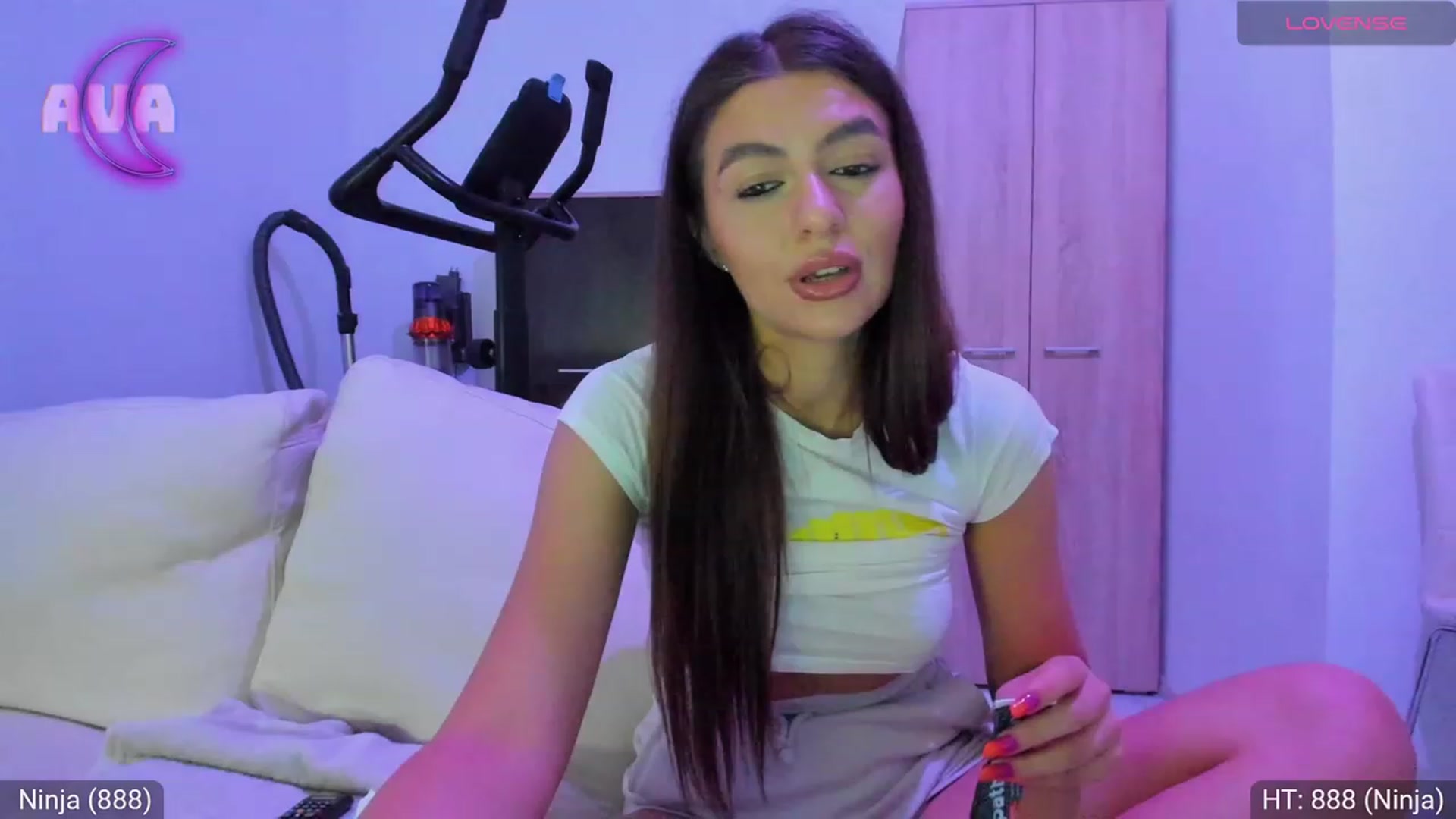 Gallery image thumbnail from AvaMoonlight's myfreecams stream on, 08/20/2023, 24:00 image 7 of 20